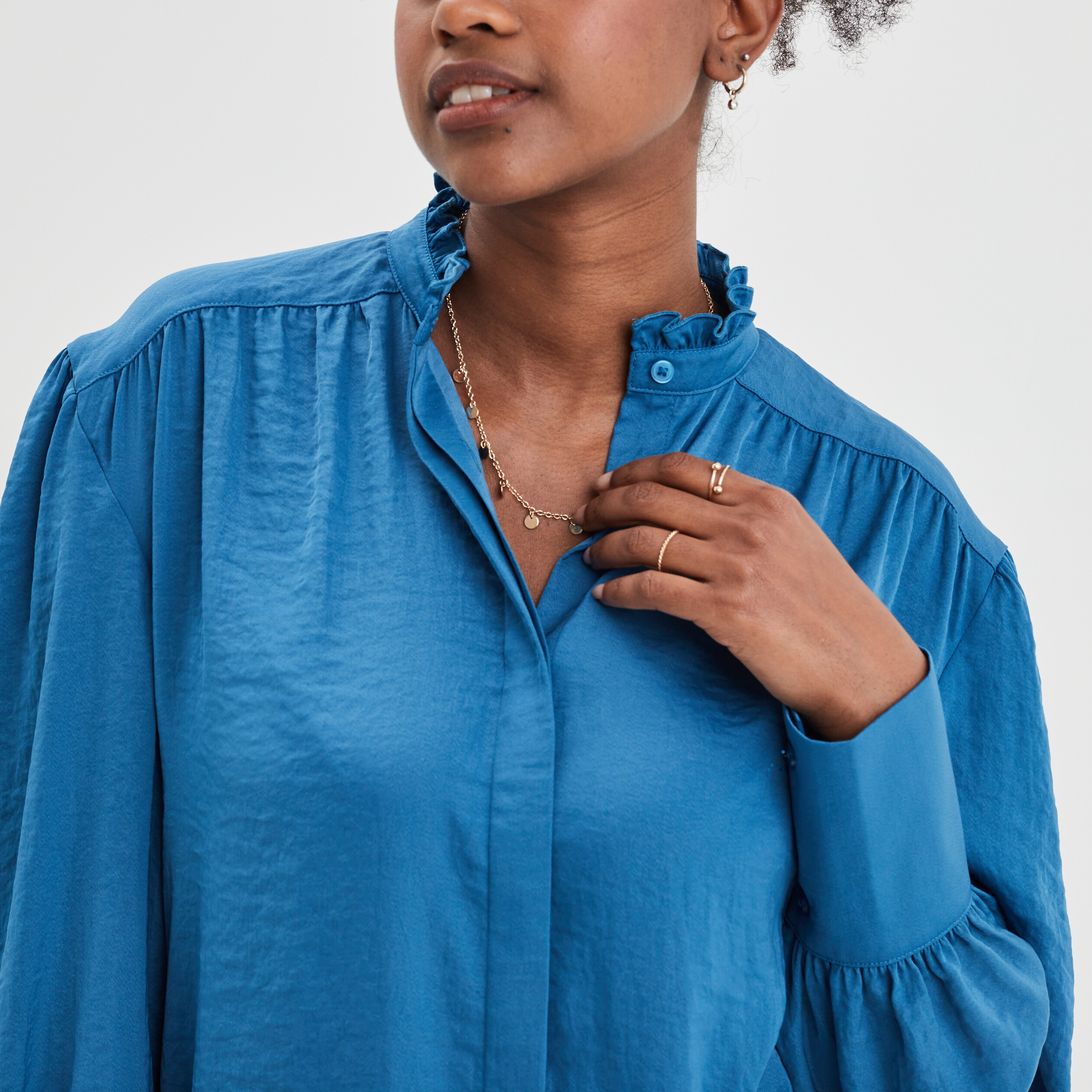 Blouse col montant manches bouffantes bleu femme | La Halle