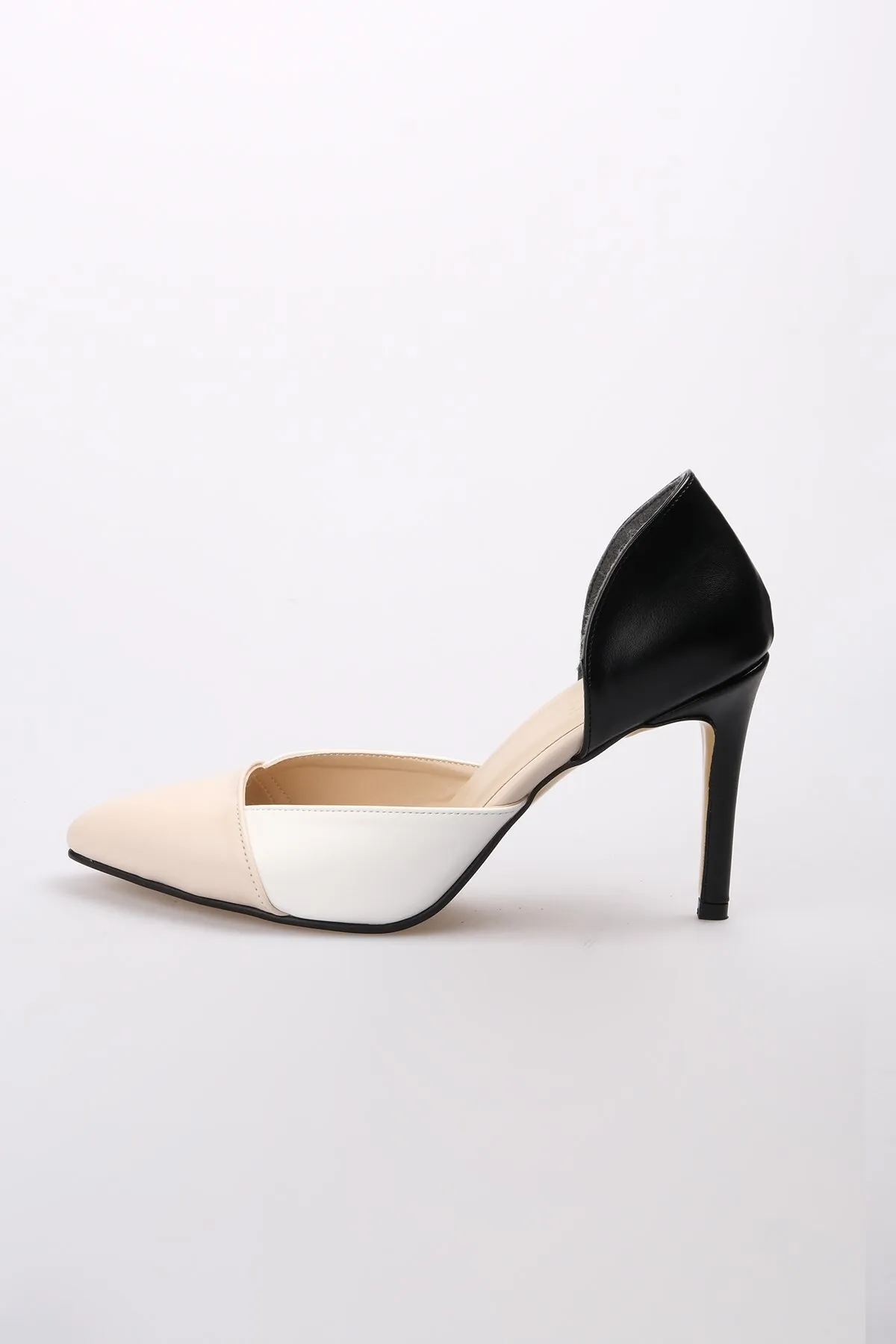 Mio Gusto  Brien Nude, Weiß und Schwarz Farbkombination Damenschuhe mit Stiletto-Absatz
