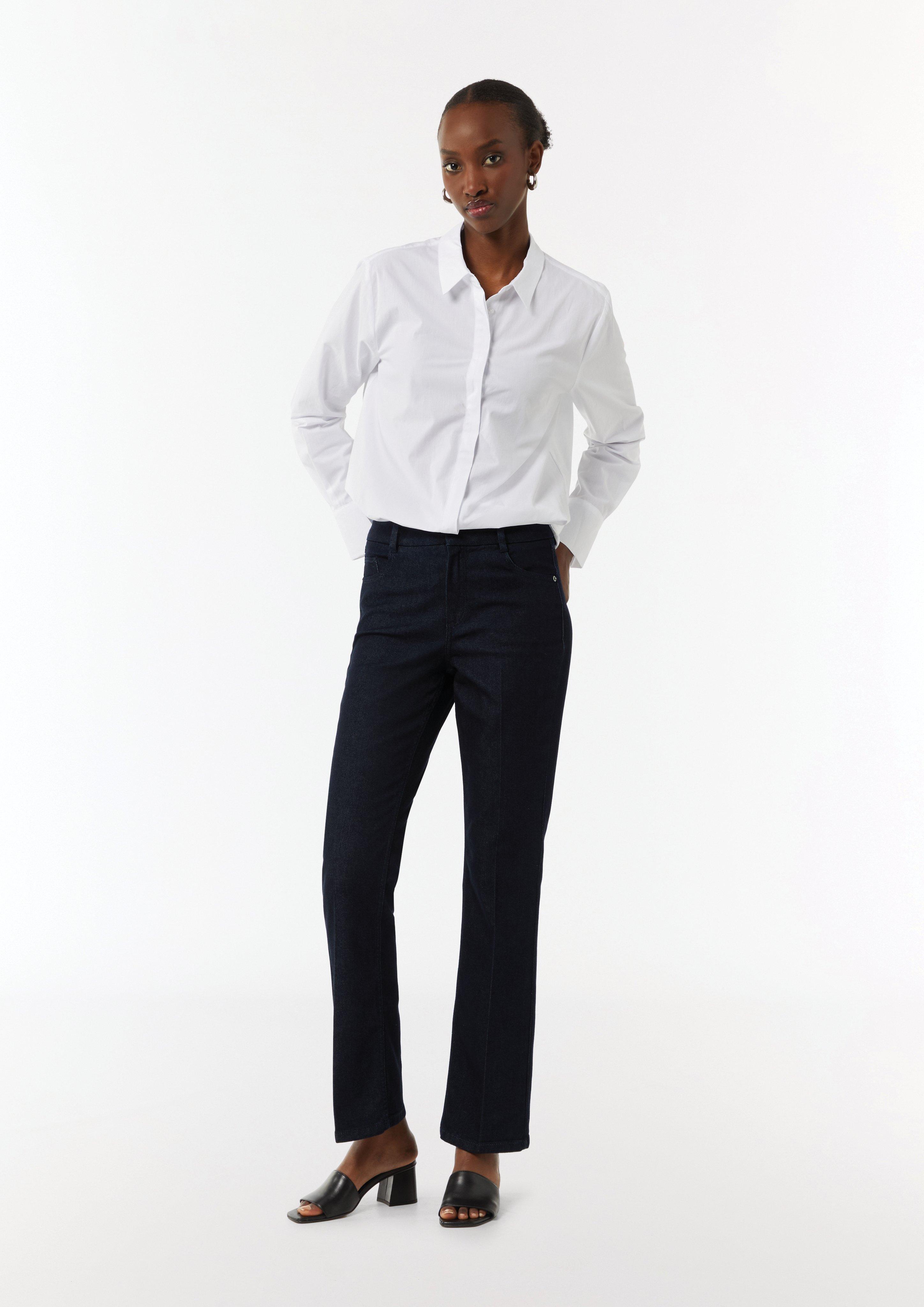 Elastische Jeans in dunkler Waschung mit Bügelfalten - navy