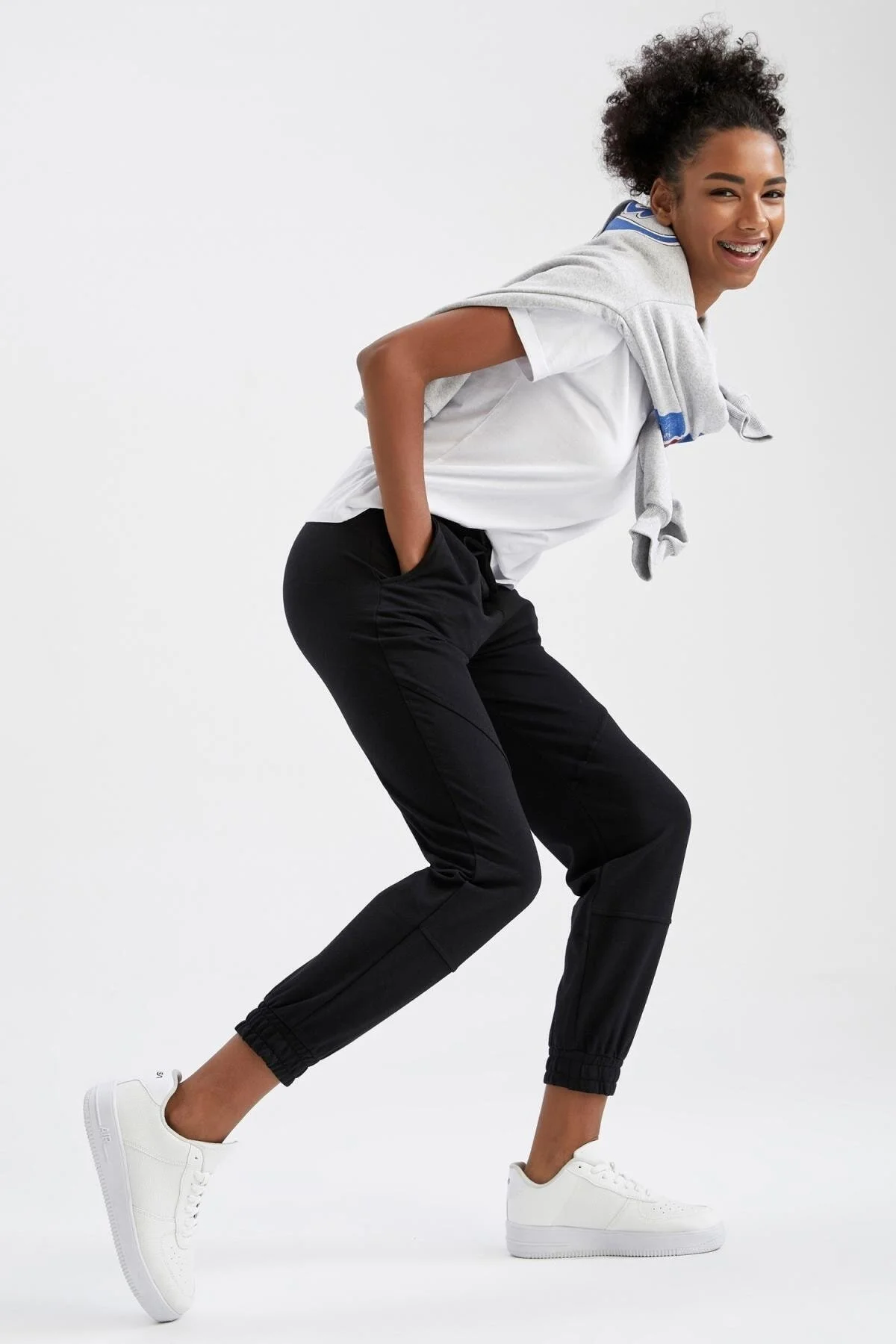 DeFacto  Jogger-Trainingshose mit Standard-Passform, flexiblem, gebändertem Bein, wendbar