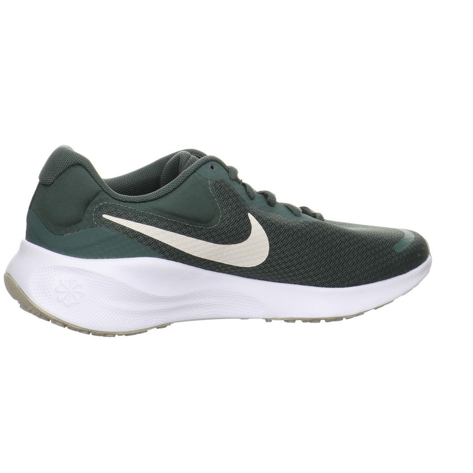 Nike Revolution 7 Sneaker