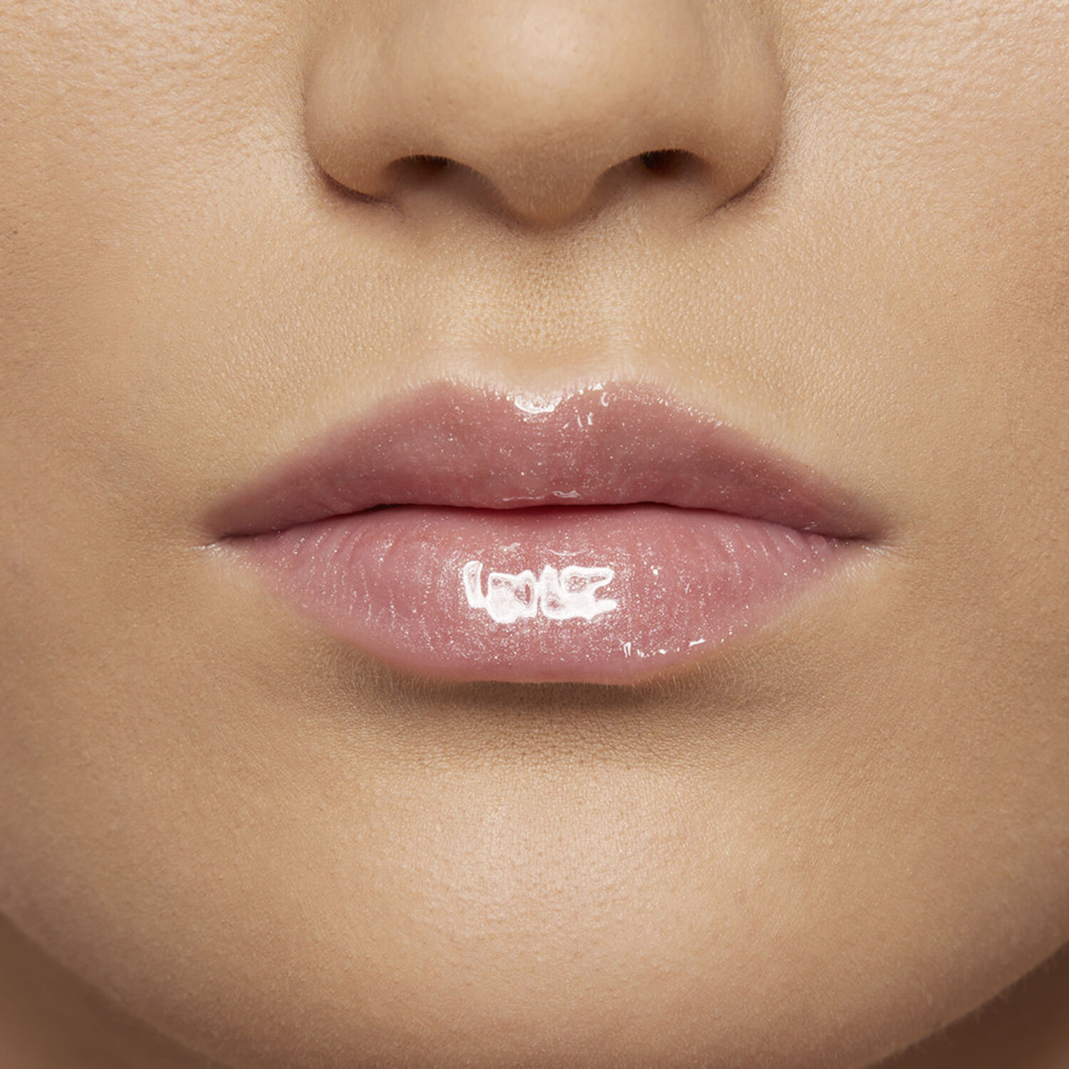 Maybelline New York Lifter Gloss Gloss à lèvres hydratant et effet repulpant