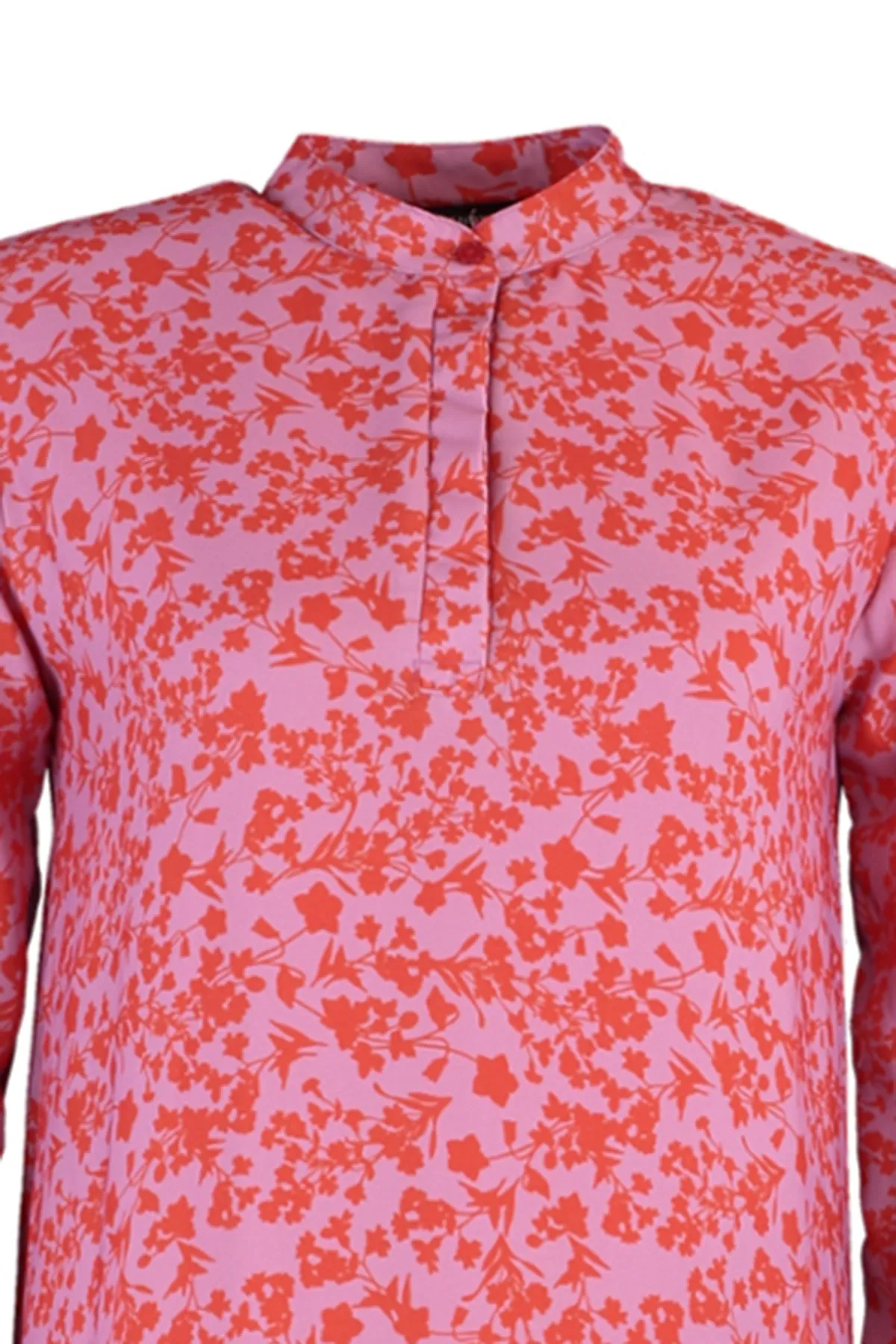 Trendyol Modest  Rotes, gewebtes Kleid mit Blumenmuster, halber Knopfleiste und Rüschenspitze, gefüttert TCTSS21EL3353