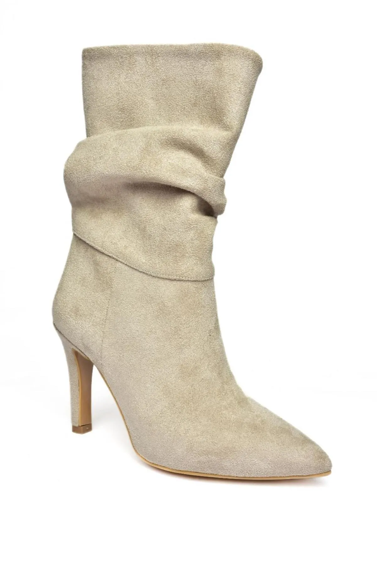 Fox Shoes  R404020302 Damenstiefel aus beigem Wildleder mit dünnem Absatz und gerafftem Absatz