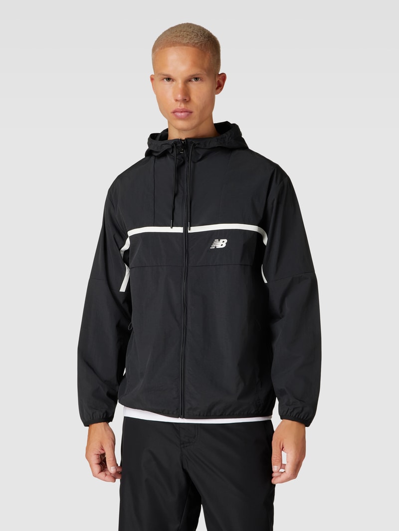 Trainingsjacke mit Label-Stitching in schwarz