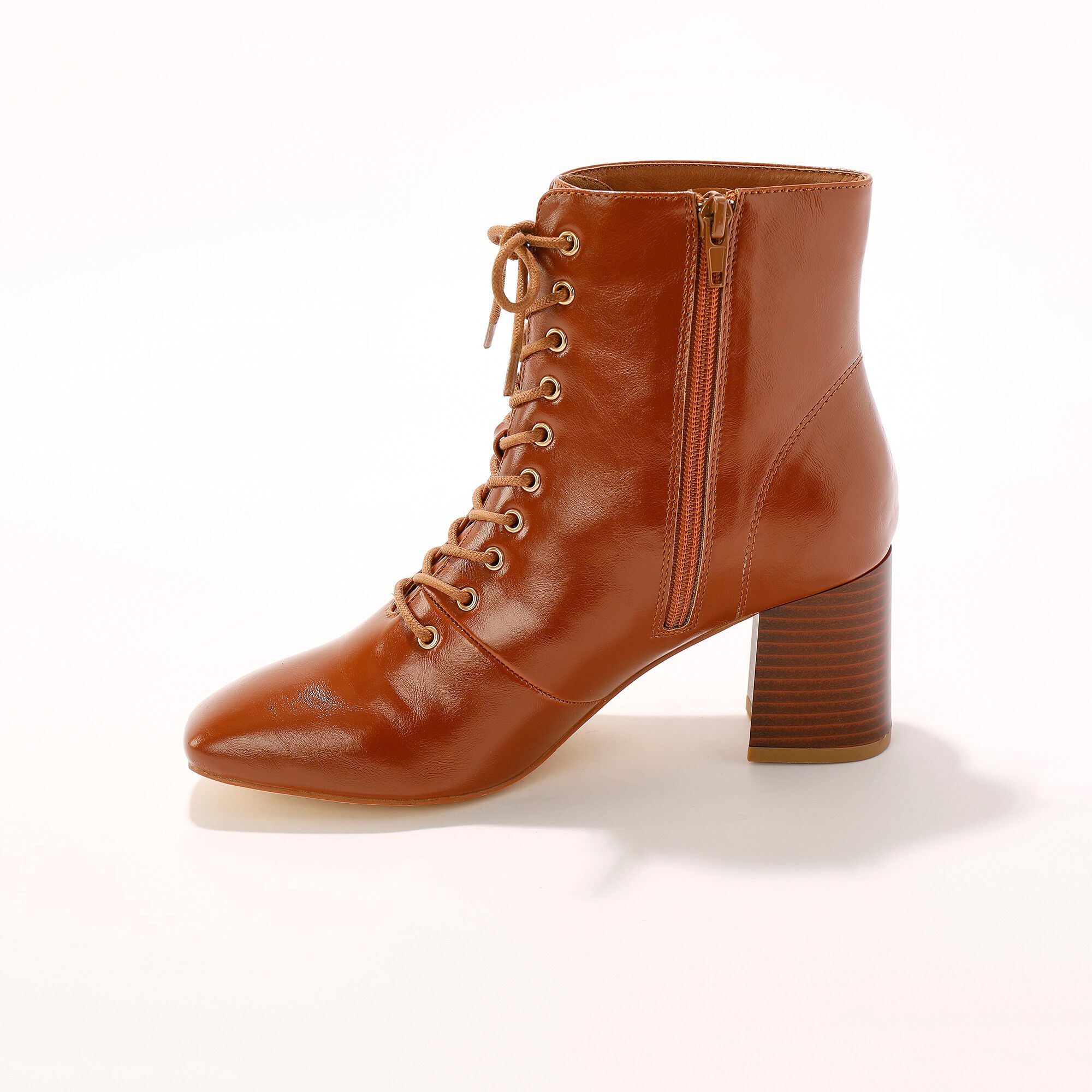 Bottines lacées à talon