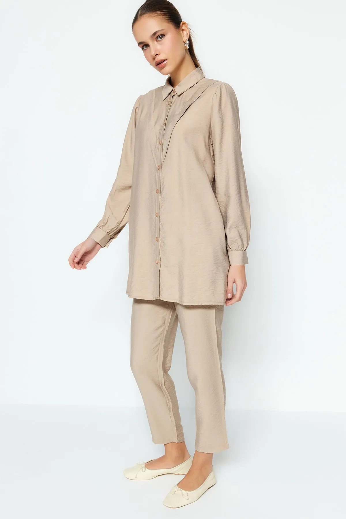 Trendyol Modest  Kamelfarbenes Leinen-Look-Hemd-Hosen-Webset TCTSS23US00079