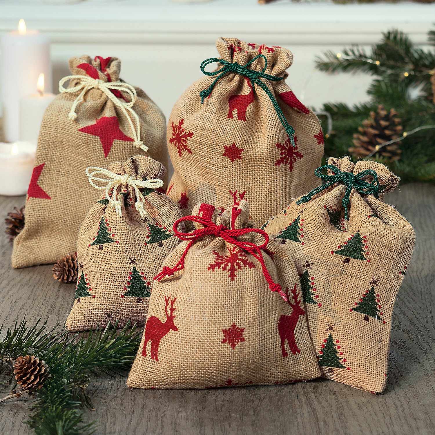 Jute (Rupfen), natur/rot mit Sternmotiv