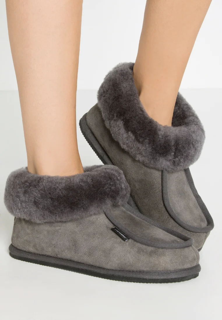Pastora LENA - Zapatillas