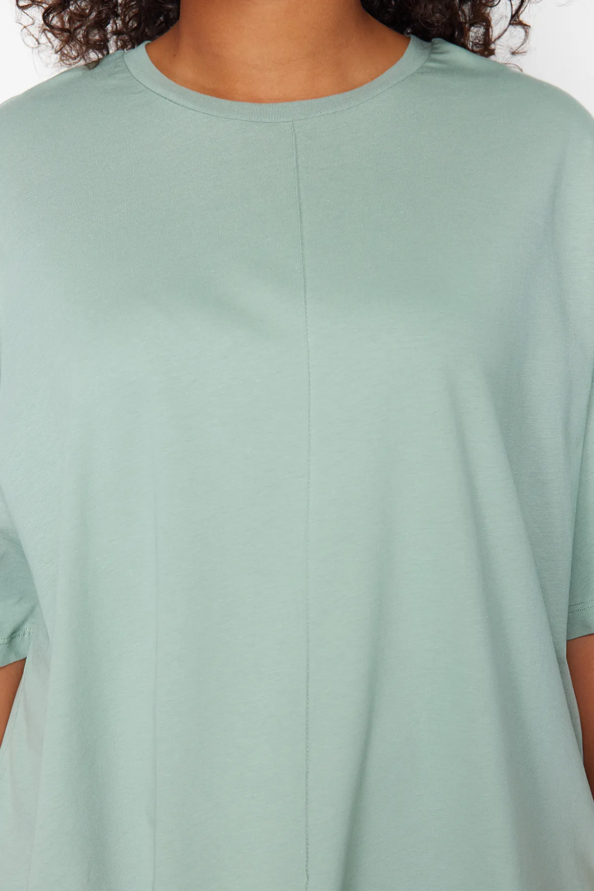 Trendyol Curve  Mintgrünes, übergroßes Strick-T-Shirt aus 100 % Baumwolle, nachhaltiger TBBSS24BF00050