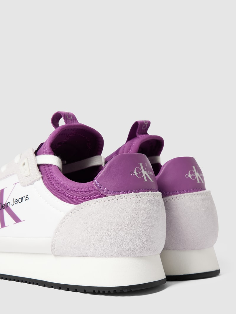Sneaker aus Leder-Mix mit Label-Details in lila