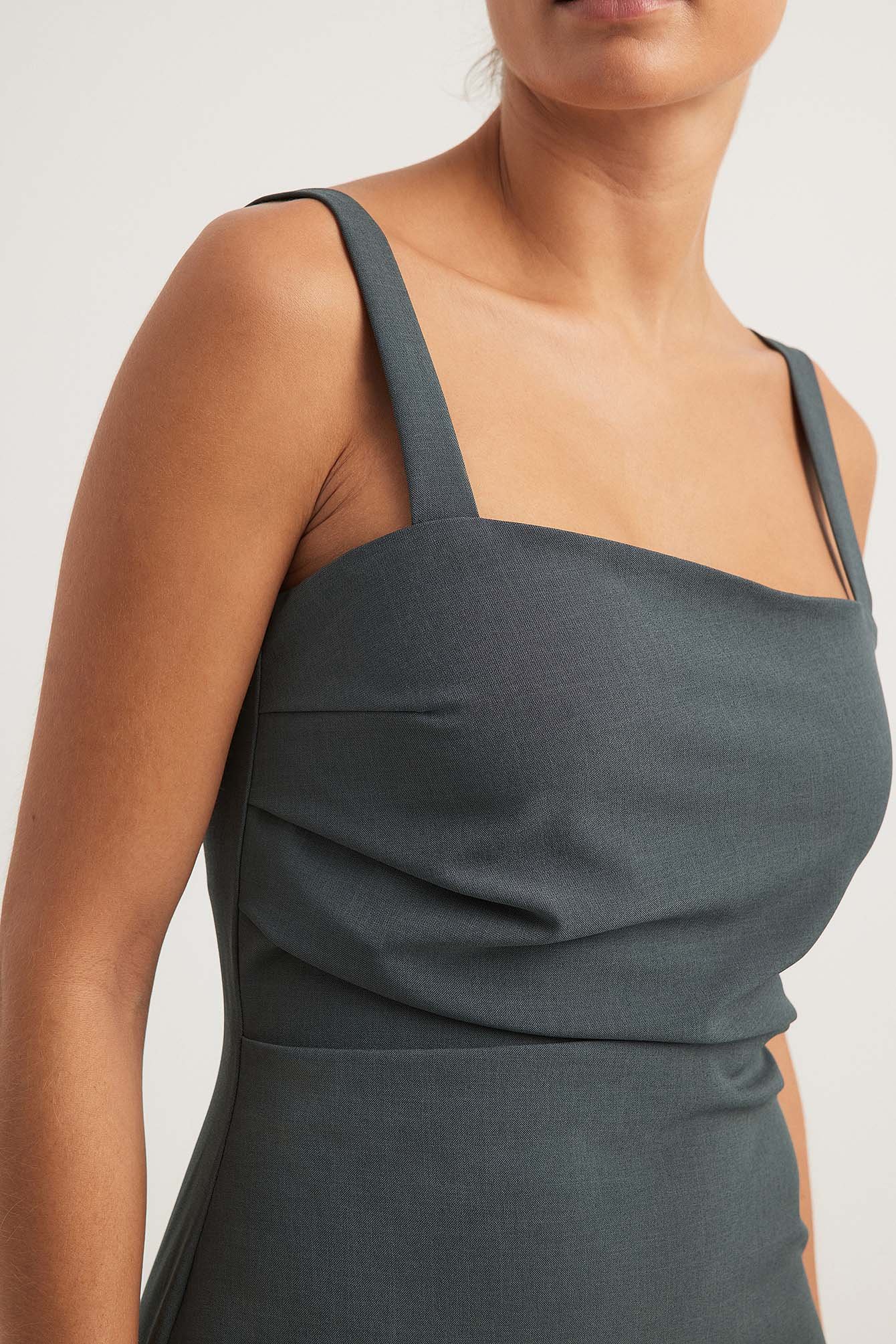 Minikleid mit gerafftem Taillen-Detail