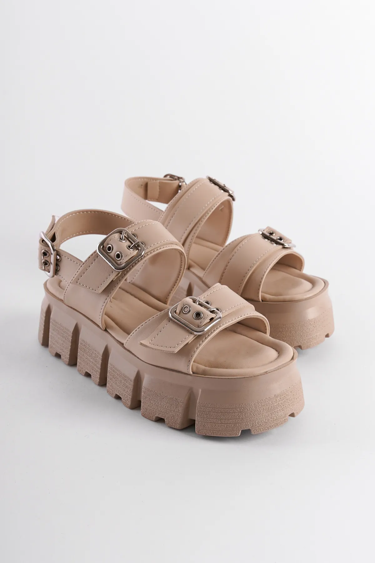 Capone Outfitters  Sandalette - Beige - Keilabsatz