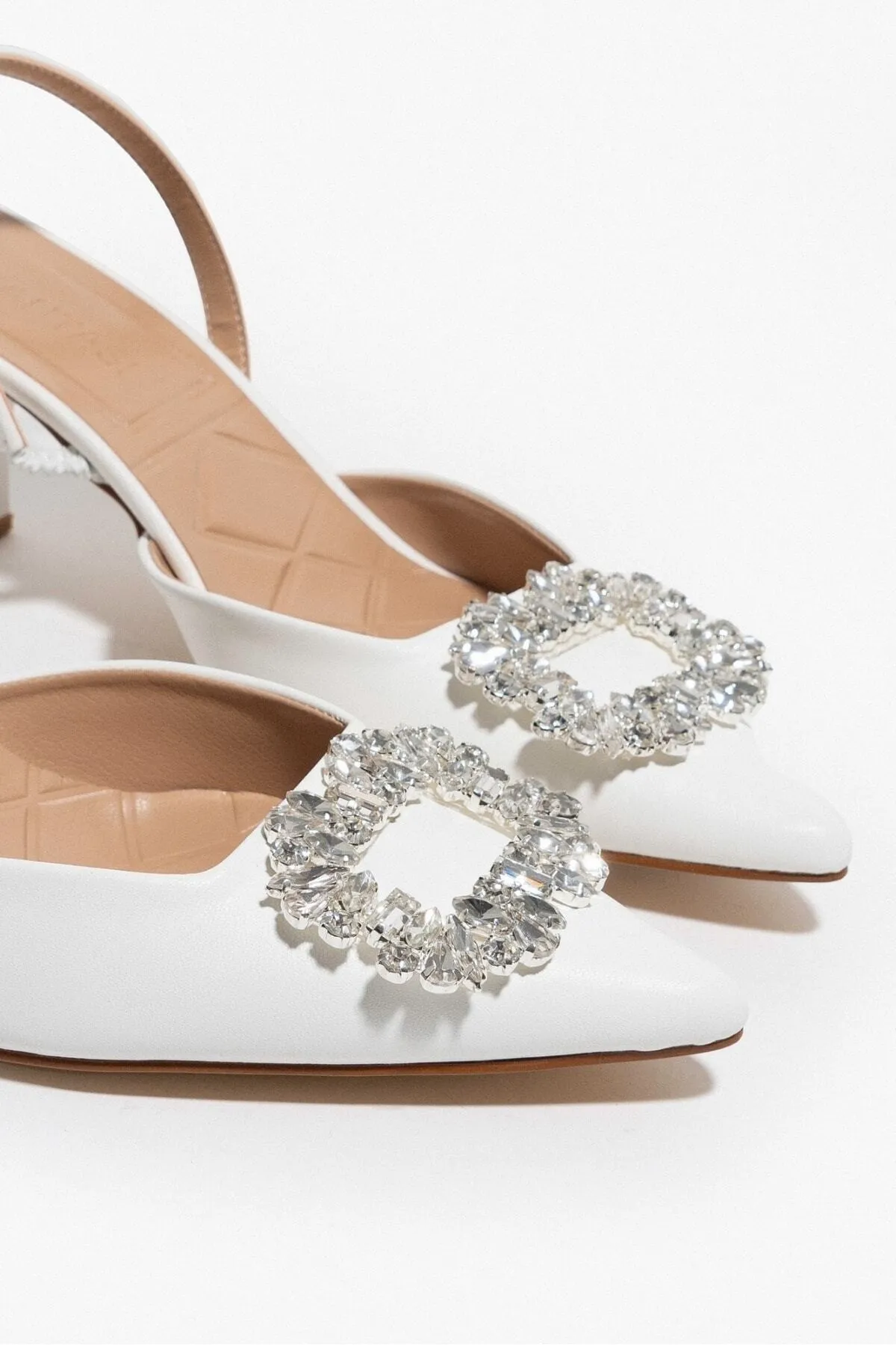 NİŞANTAŞI SHOES  Penny White Matte Stone Detail Pointed Toe Damen-Schuhe mit Absatz