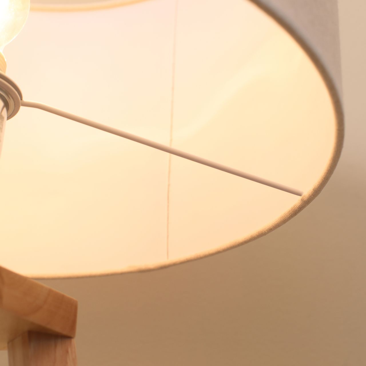 HOMCOM Stehlampe für Wohnzimmer Schlafzimmer Büro Gold/Weiß E27 Sockel