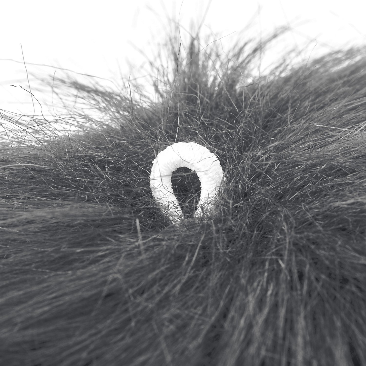 buttinette Fellimitat-Bommel, grau, Größe: 12 cm Ø