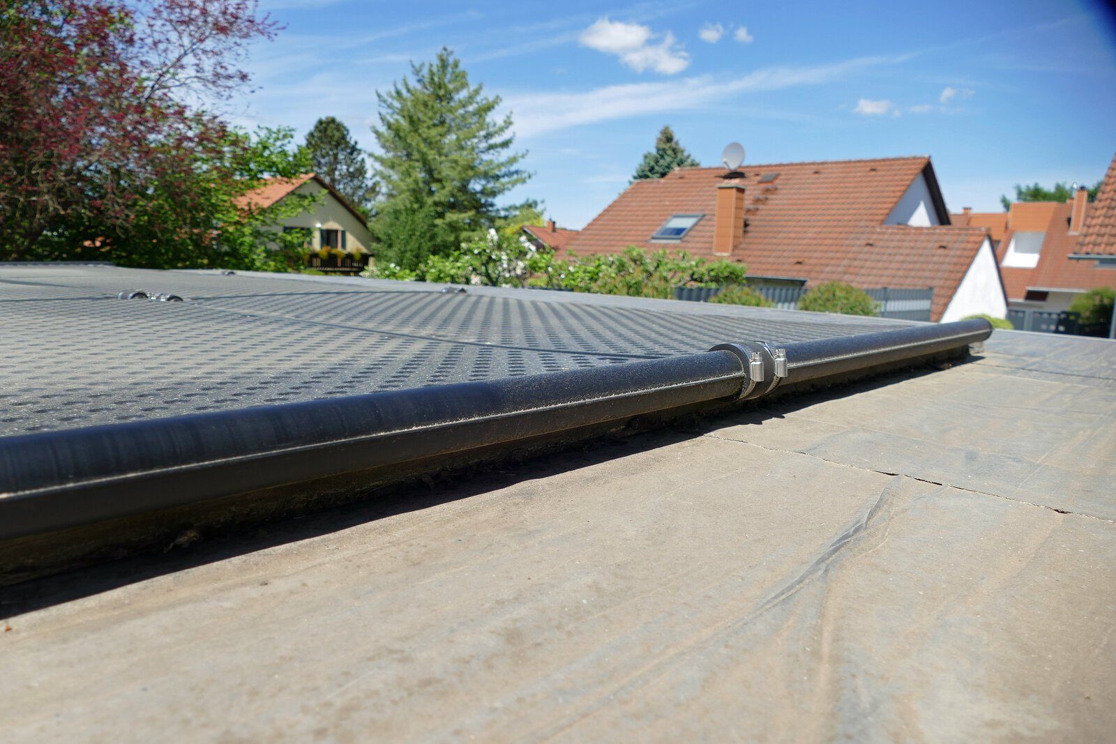 OKU Solarabsorber OKU Solarabsorber Typ 1002 mit beidseitigem Sammelrohr