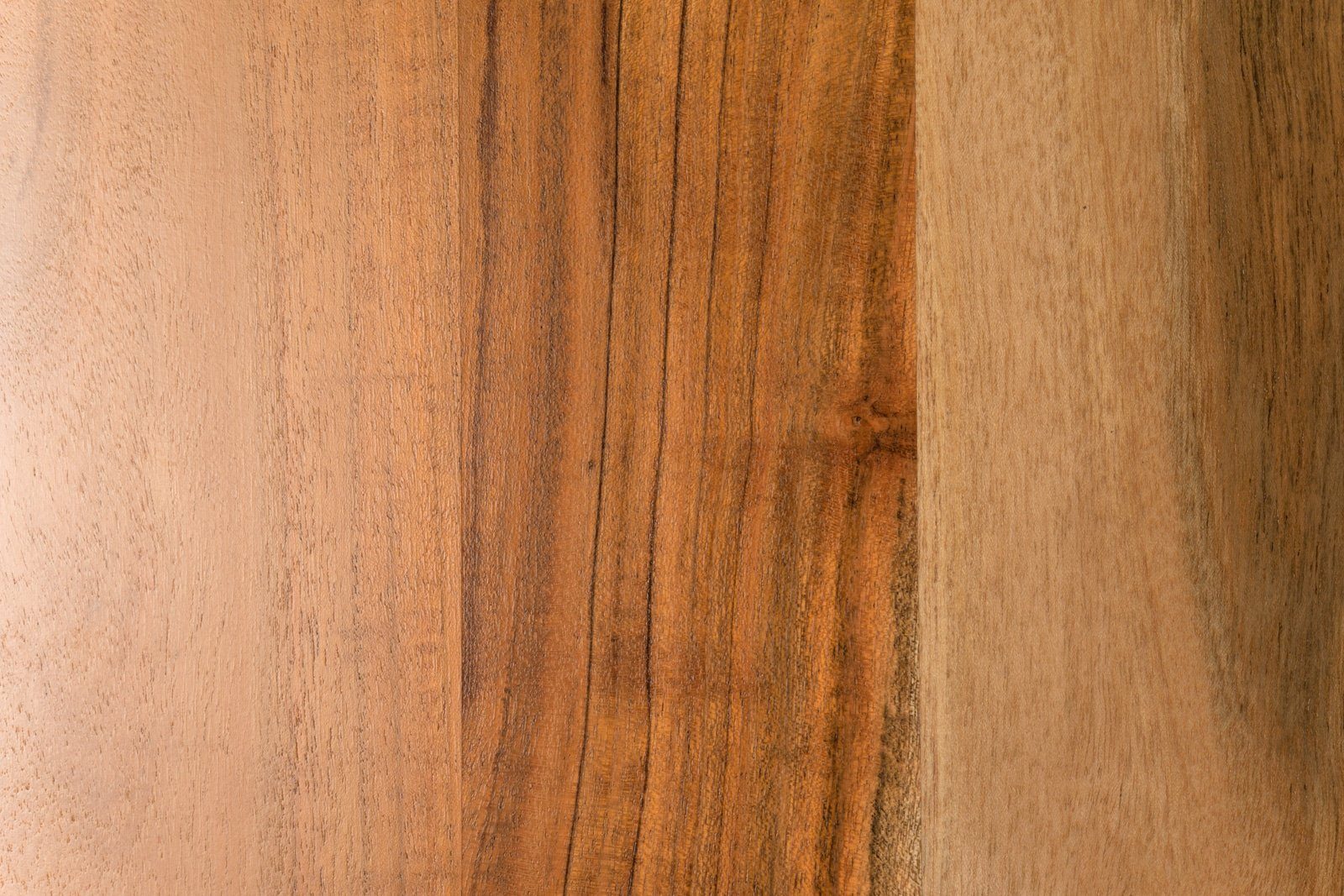 Junado® Baumkantentisch Quinn, Akazienholz, natur- oder nussbaumfarben, Baumkante, Metallgestell