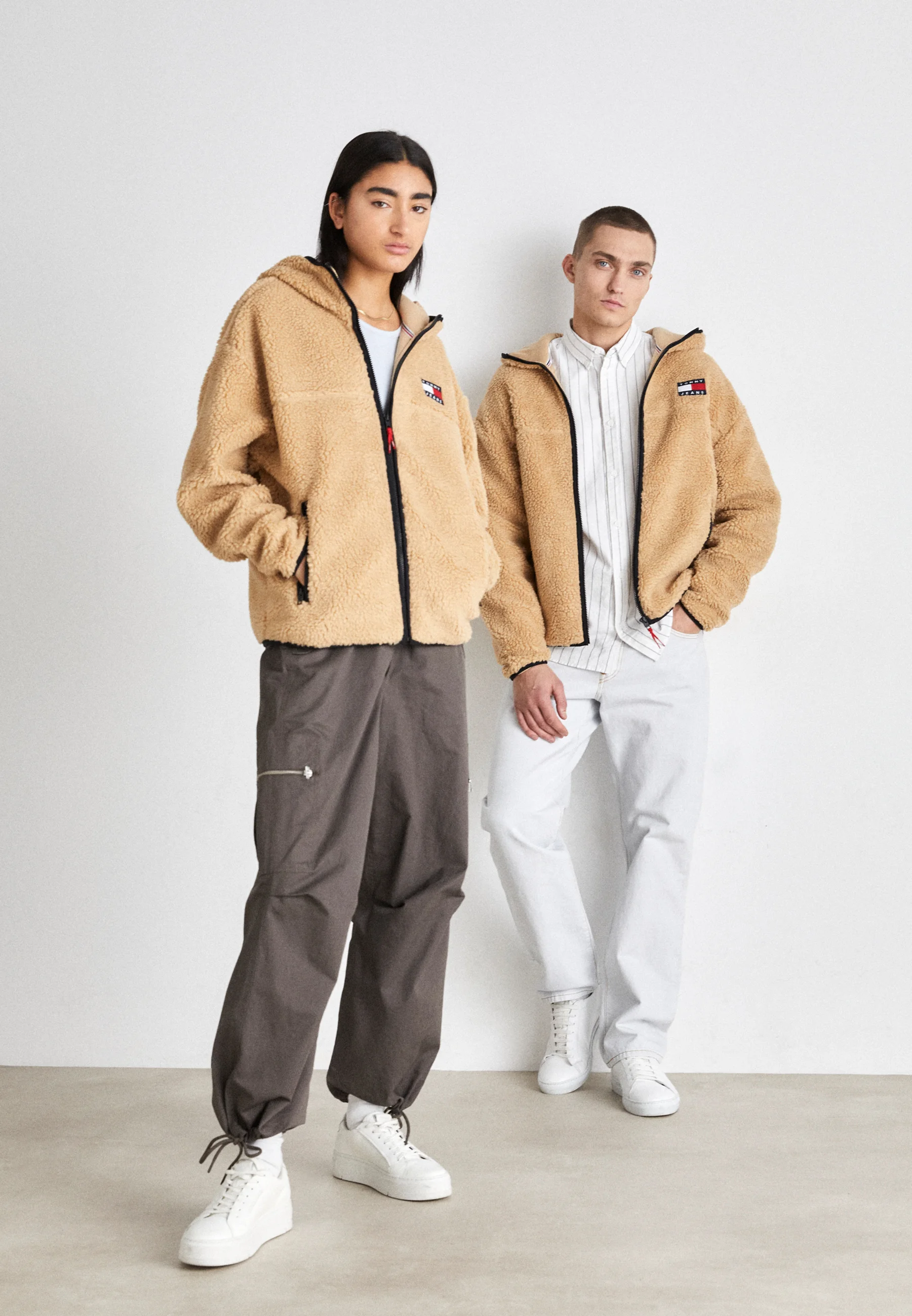 Tommy Jeans EXCLUSIVE ZIP THRU HOODIE UNISEX - Chaqueta de invierno