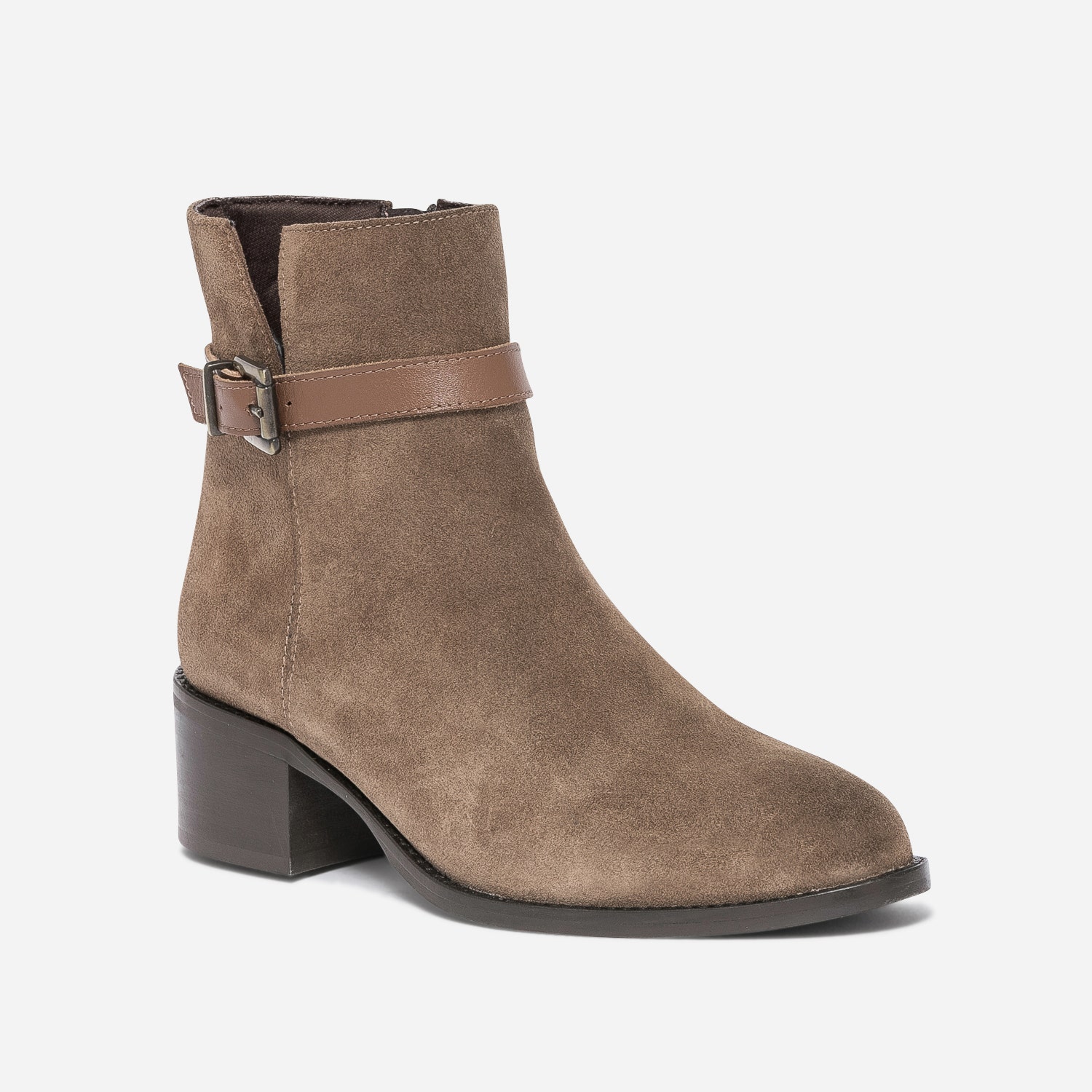 Boots marron en cuir velours à bride