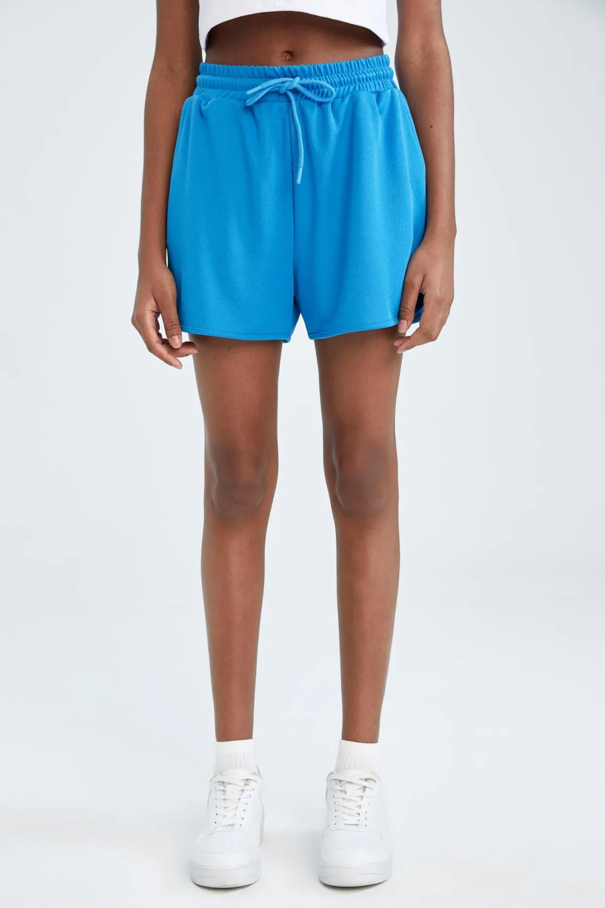 DeFacto  Passform: Shorts mit flexibler Taille