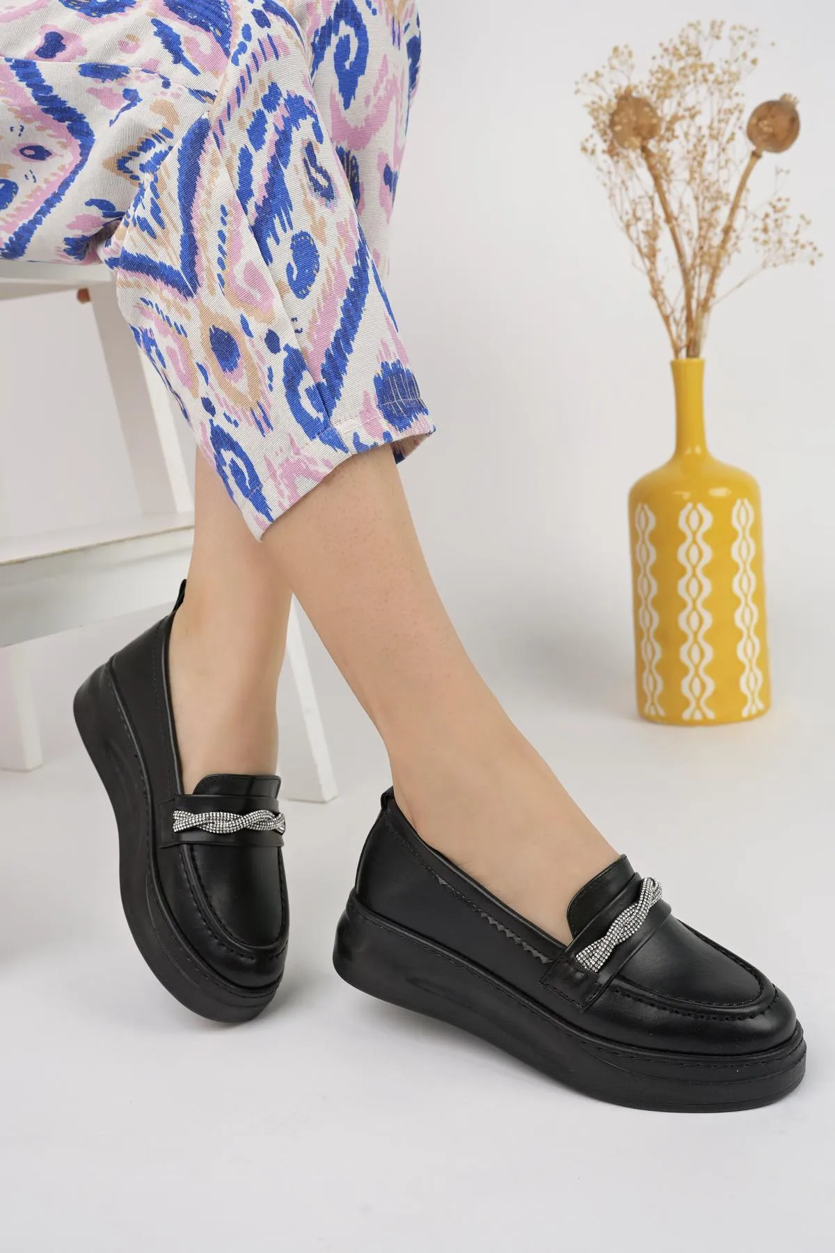 MUGGO  Lucky Guaranteed Damen-Loafer, ovale Zehenpartie, dicke Sohle, Stein, täglicher Mokassin