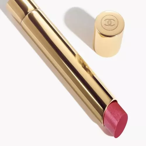 ROUGE ALLURE L'EXTRAIT High-intensity red. an extract of light and care
