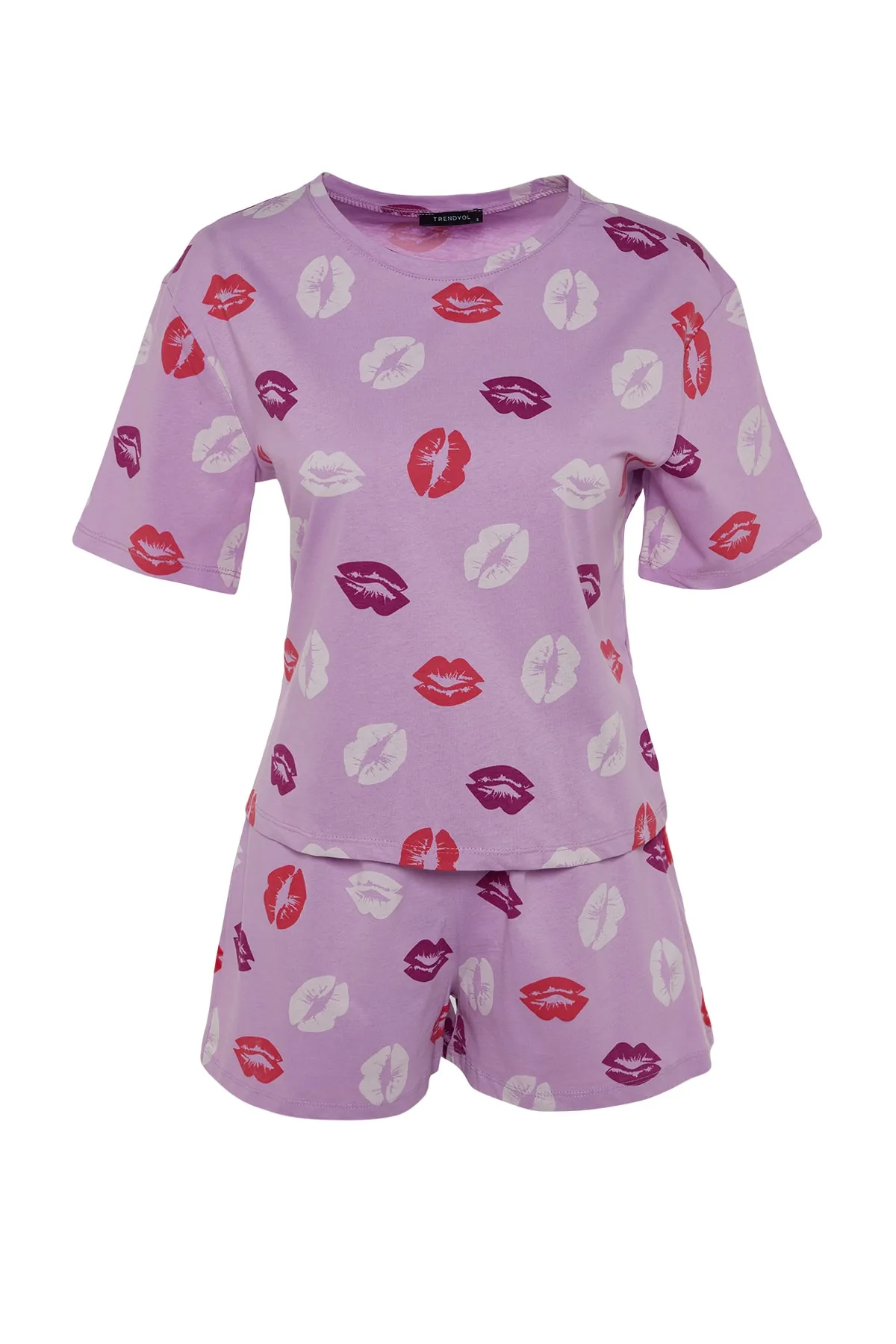 Trendyol Collection  Lilafarbenes Pyjama-Set aus T-Shirt und Shorts mit Lippenmuster aus 100 % Baumwolle THMSS21PT0468