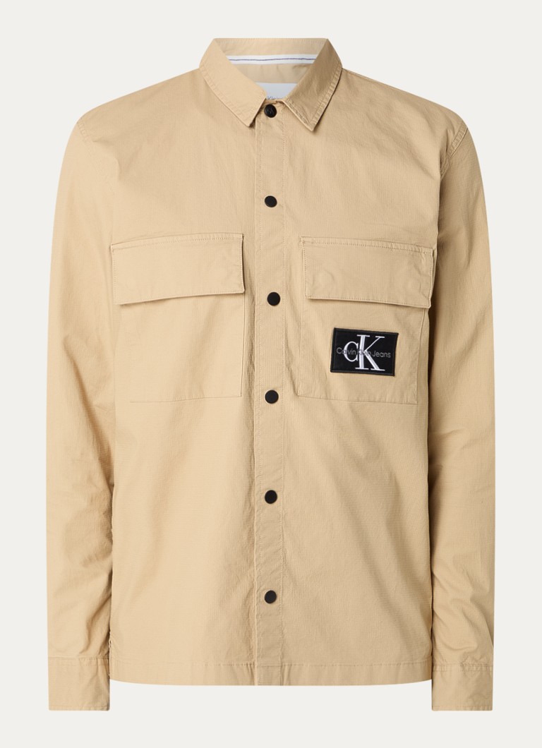 Calvin Klein majica regularnog kroja s džepovima na prsima i logotipom