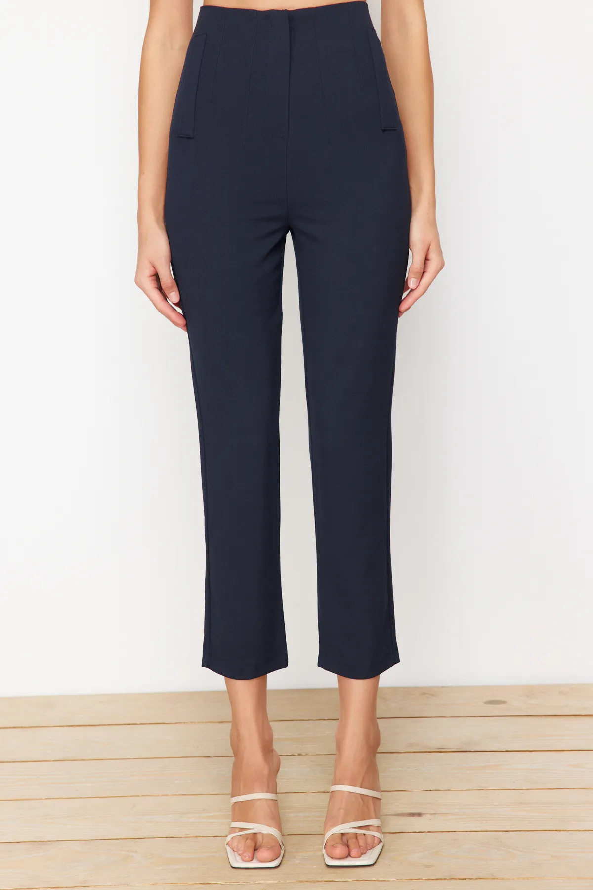 Trendyol Collection  Poliviskon Stoff Marineblaue Zigarettenhose - Gewebt, TWOSS24PL00029