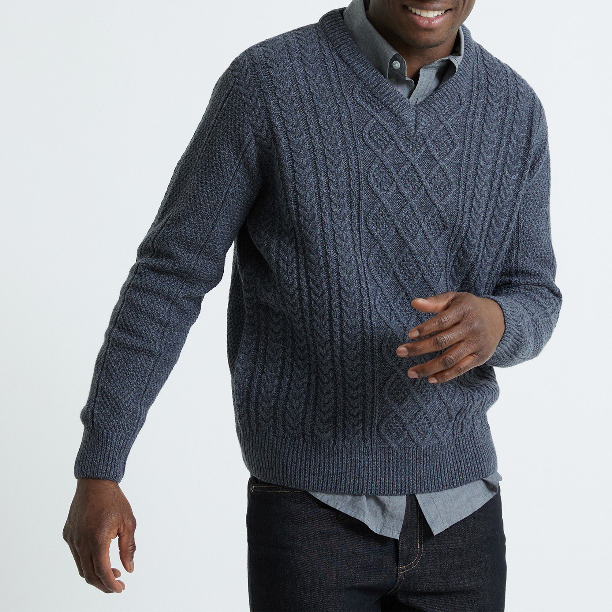 Pull col V maille irlandaise