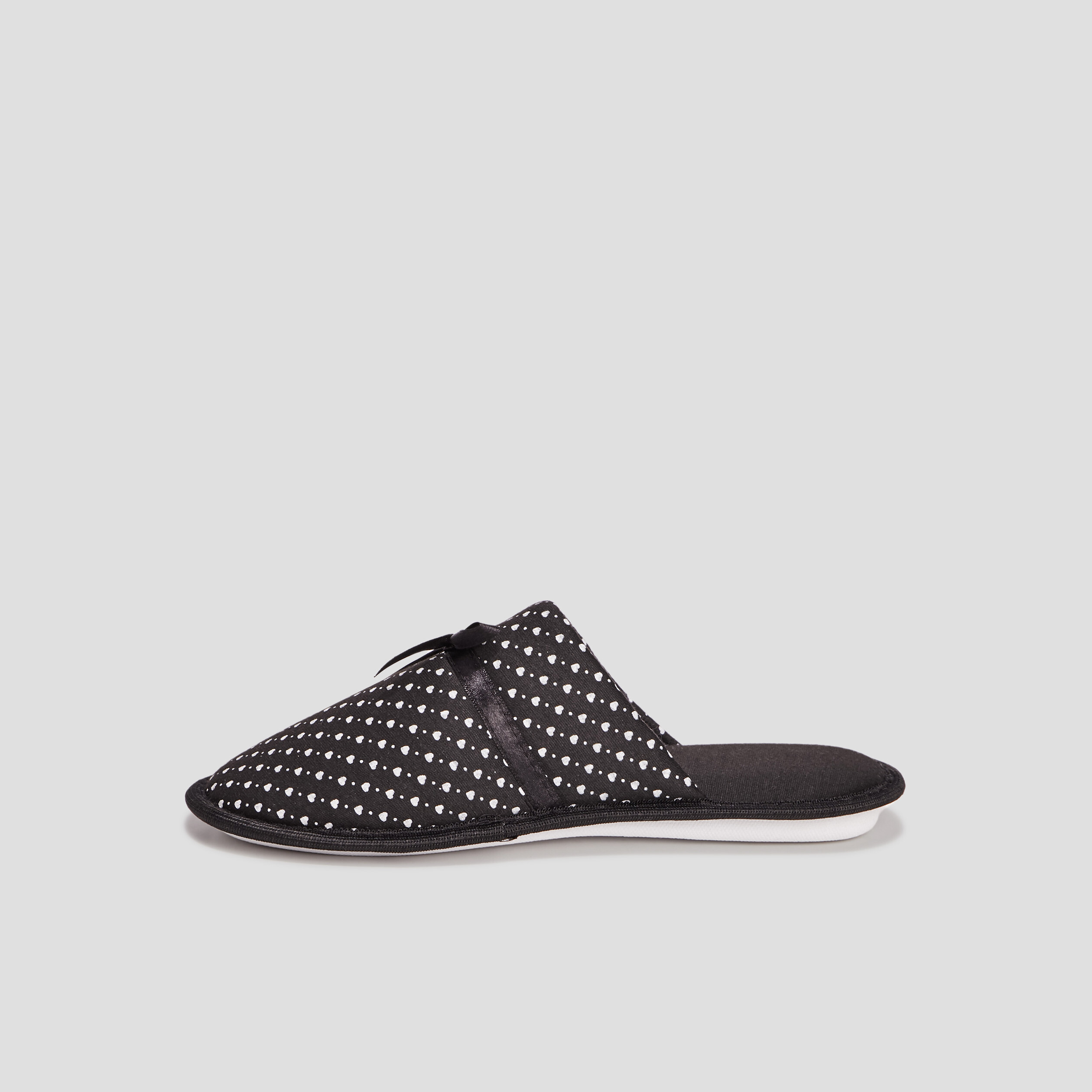 Chaussons mules petits coeurs noir femme | La Halle