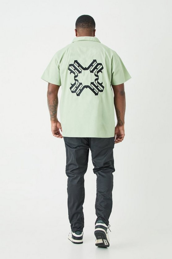Plus Short Sleeve Drop Revere Back Embroidered Shirt