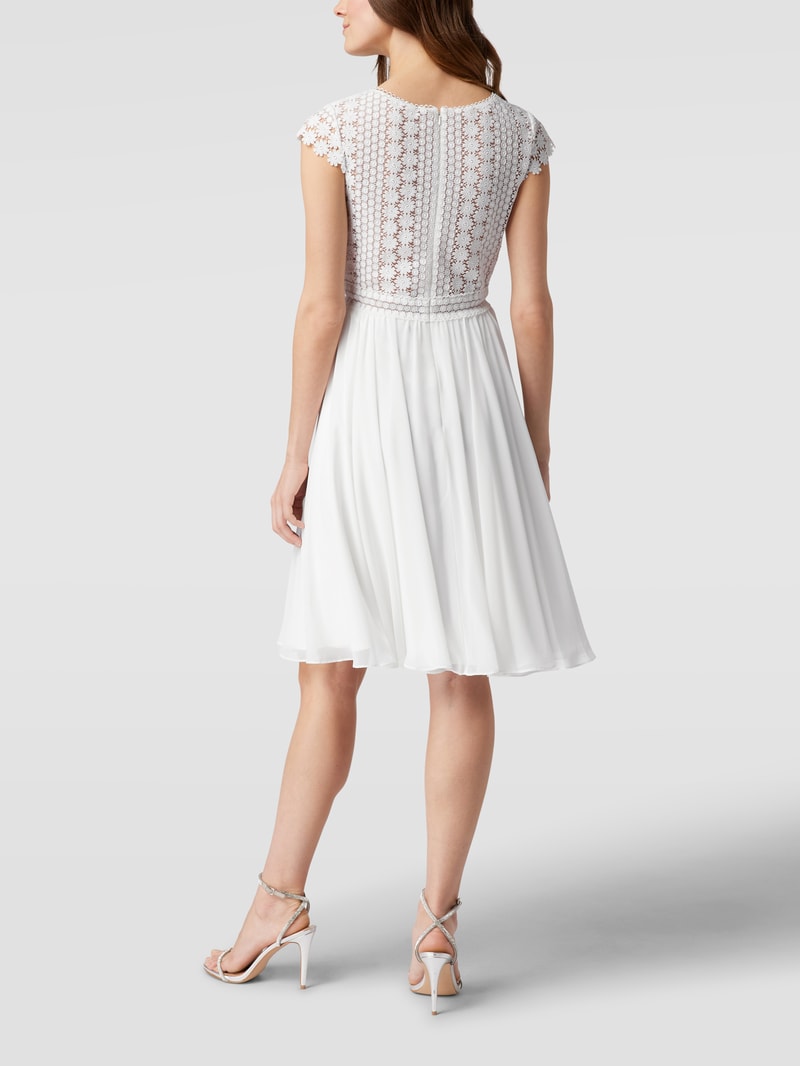 Cocktailkleid mit floraler Spitze in ecru