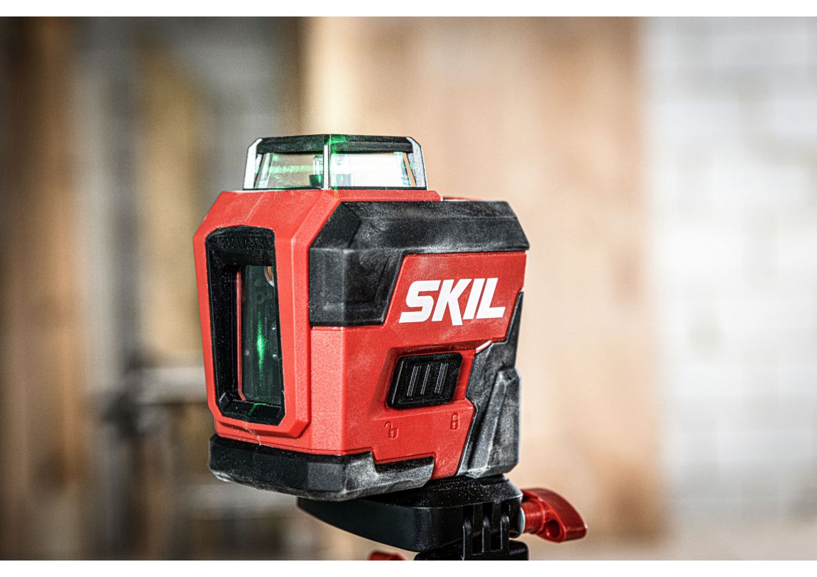 SKIL MT1E1961DA Selvnivellerende krydslinjelaser 360 grøn + stativ og USB-opladerkabel