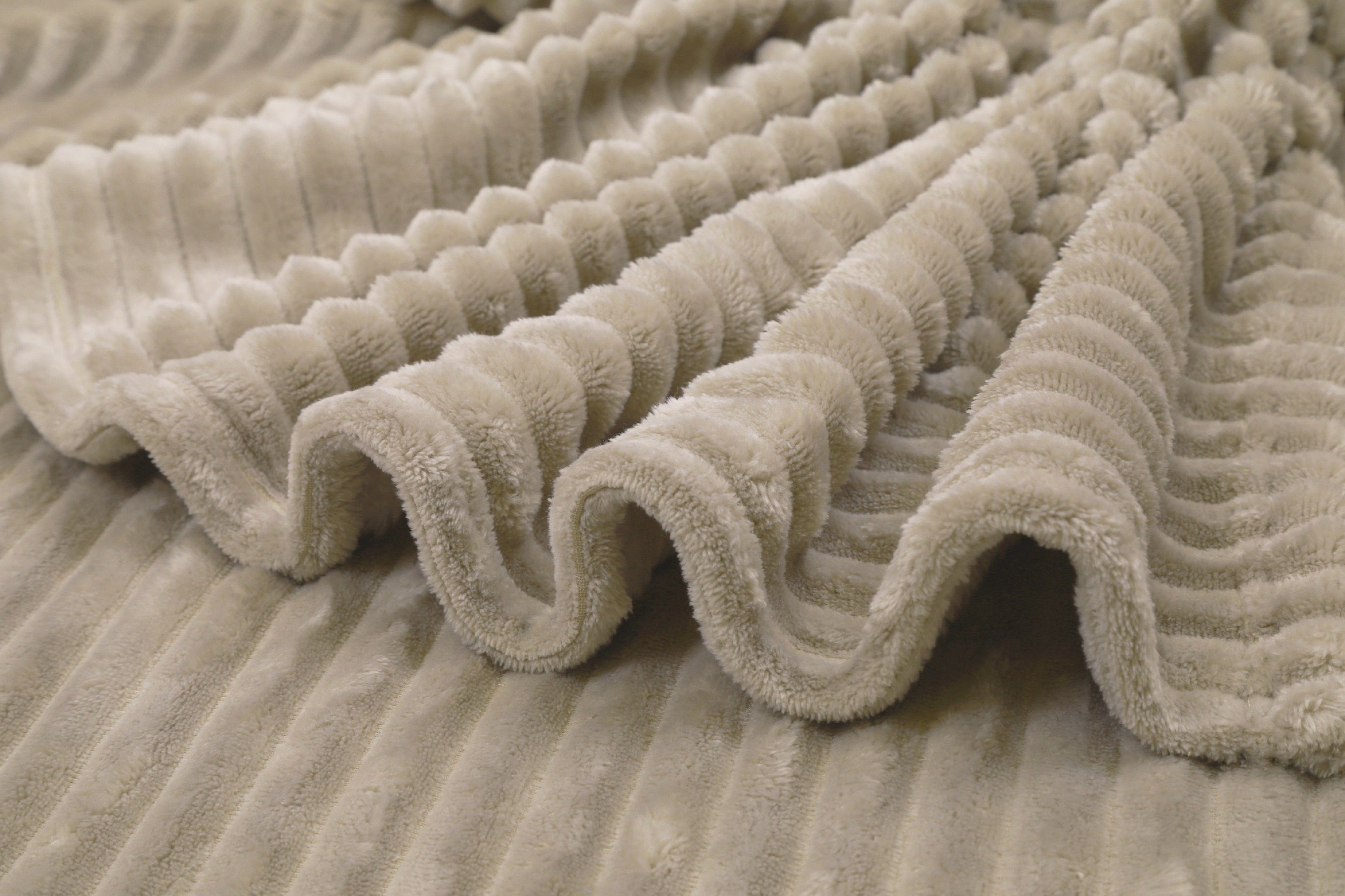 Wohndecke Kuscheldecke BARI Flauschig XXL 150x200 cm, Betz