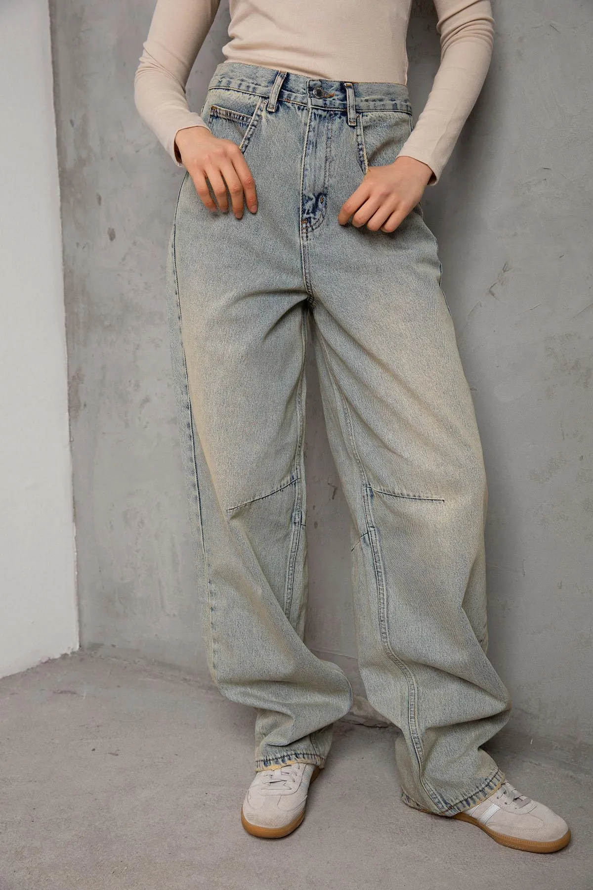 Maule  Schnalle im Detail, lockerer Schnitt, weites Bein, bequeme Baggy-Jeans, lockere Damenhose @milano