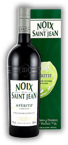 Noix de la Saint Jean Noix de la Saint Jean Ein traditioneller Aperitif, der durch die Mazeration von grünen Nüssen in Wein und Alkohol gewonnen wird. Einfach eine Geschmacksexplosion. 0,75	 Liter - Vol 15%