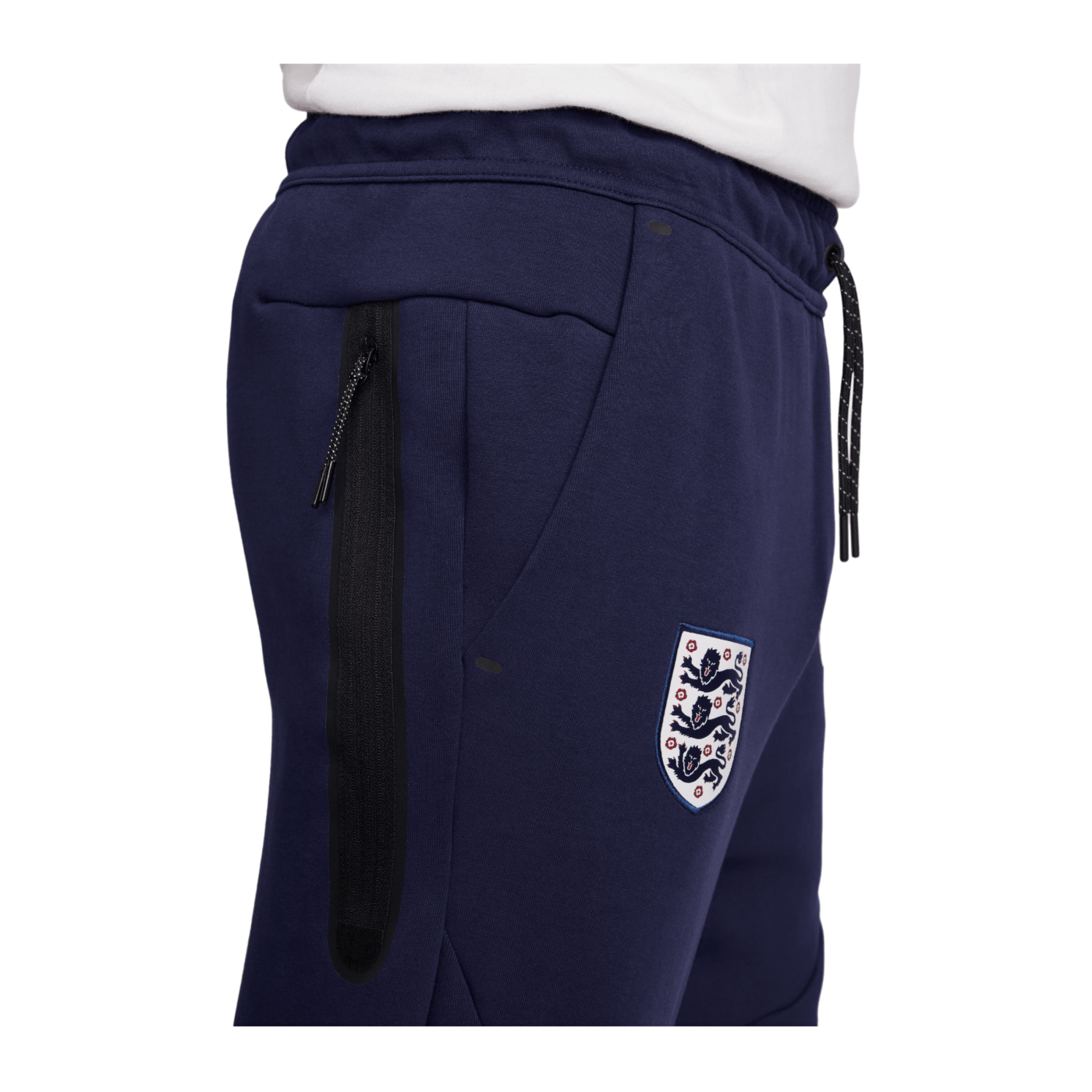 Nike England Tech Fleece Jogginghose EM 2024 Lila F555