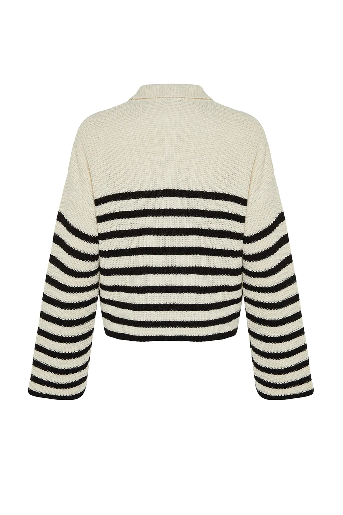 Trendyol Collection  Ecrufarbener, gestreifter Strickpullover mit Rundhalsausschnitt und weiter Passform TWOAW24KZ00165