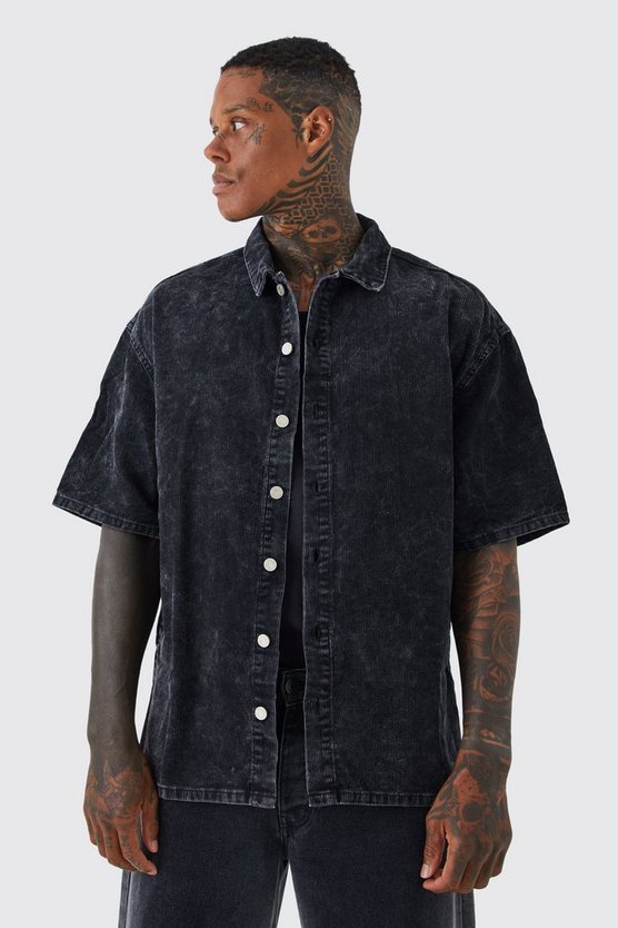 Kastiges Oversize Hemd mit Acid-Waschung