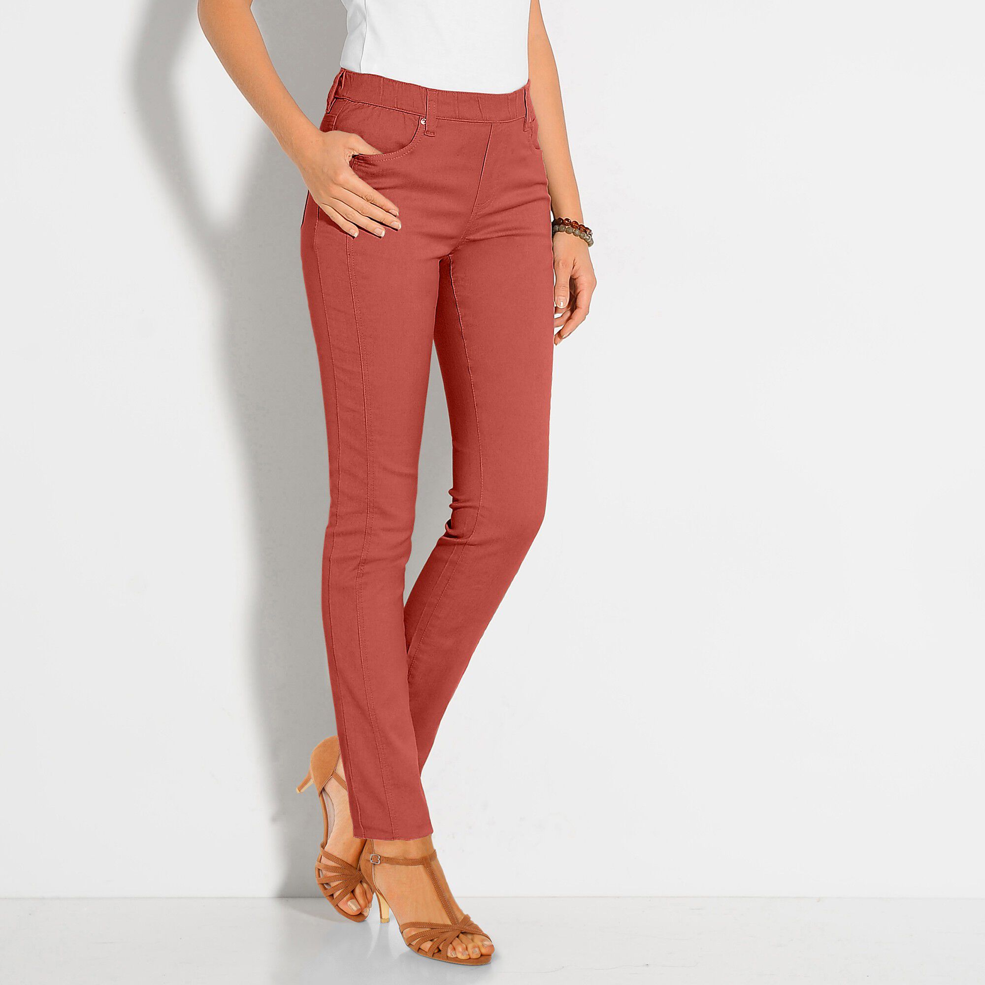 Pantalon stretch coutures affinantes