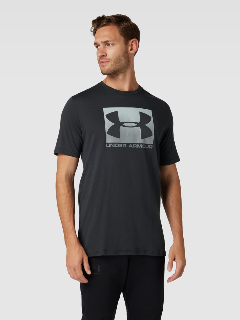 T-Shirt mit Label-Print in schwarz