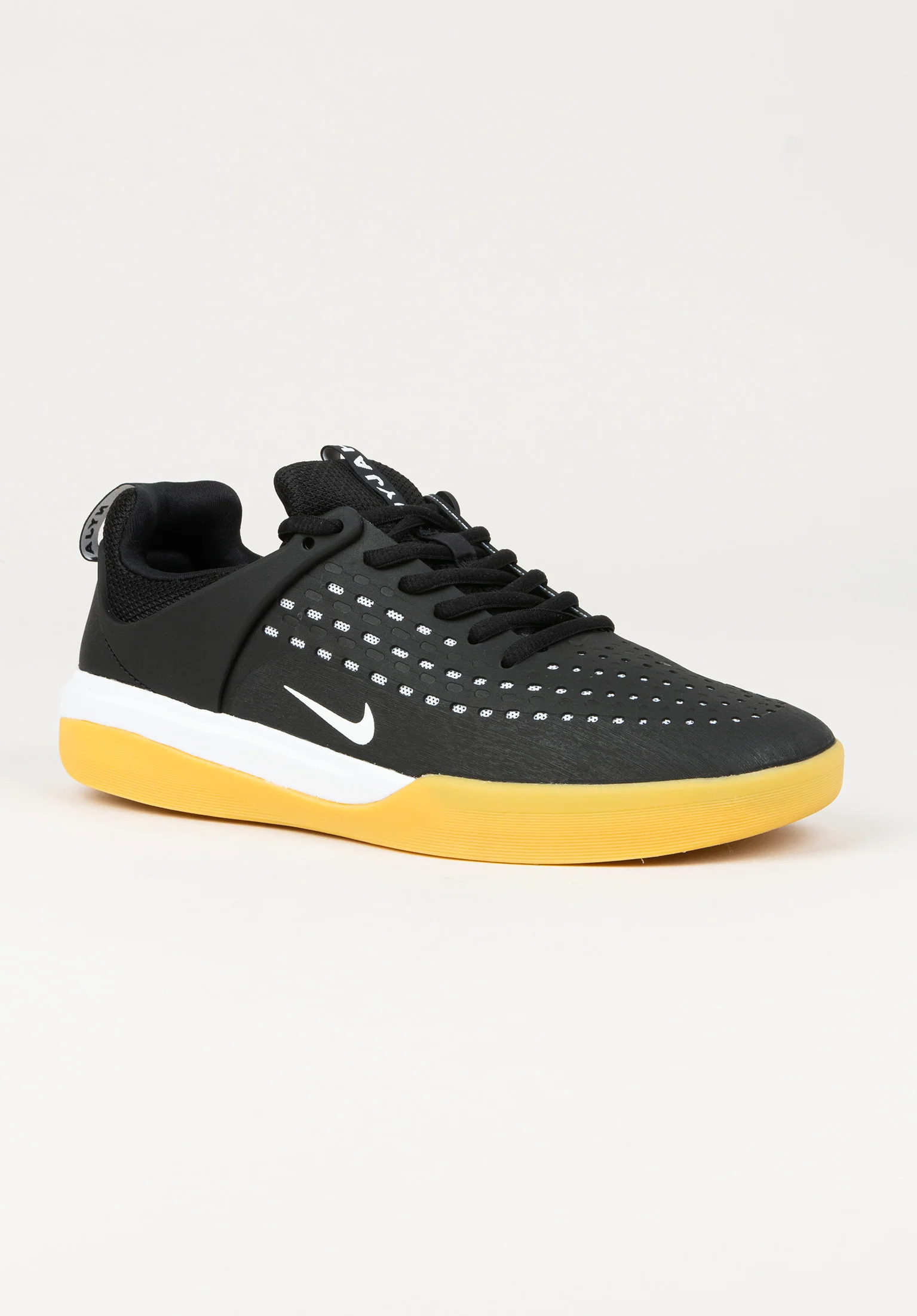 Zoom Nyjah 3