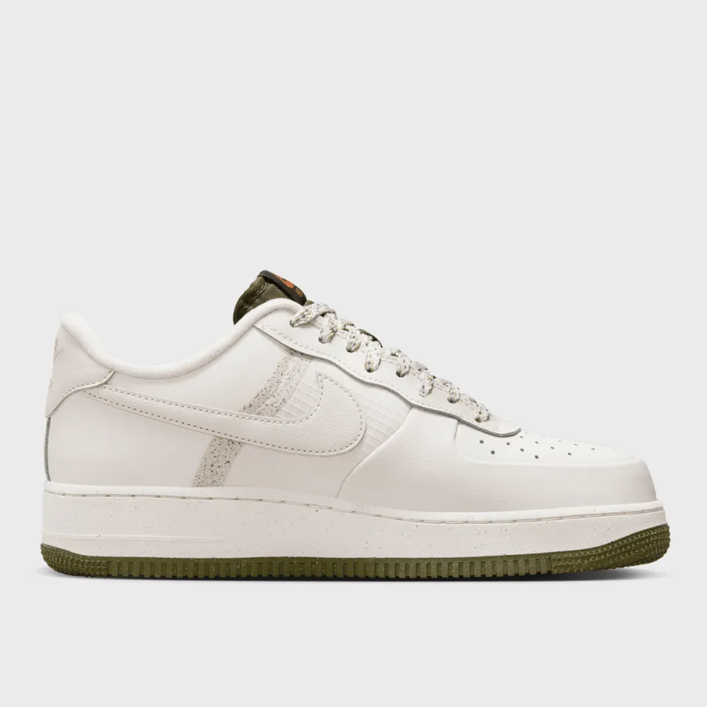 Nike Air Force LV8 1 07 FB8877-001 / schwarz
