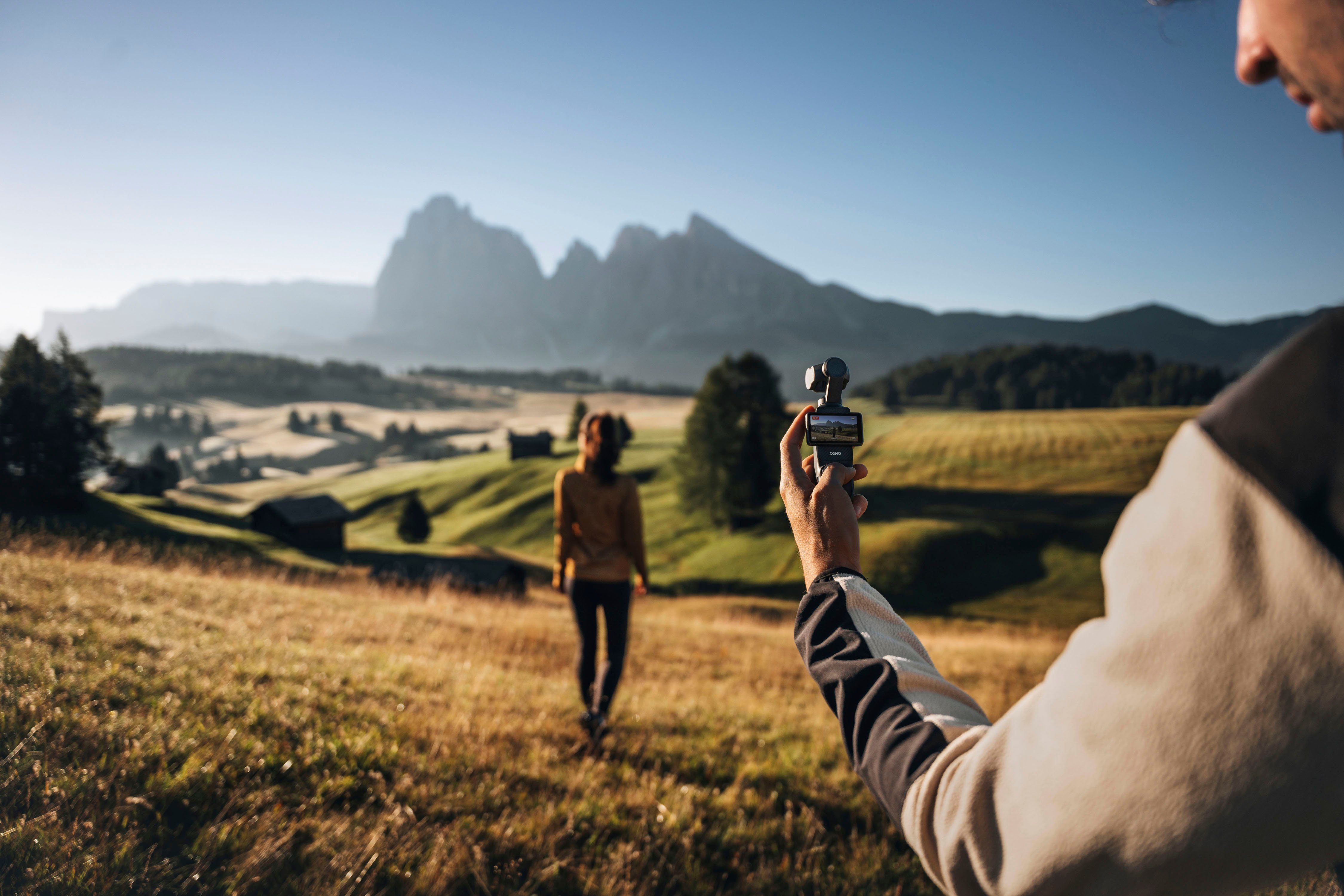 DJI Osmo Pocket 3 Camcorder (4K Ultra HD, Bluetooth)
