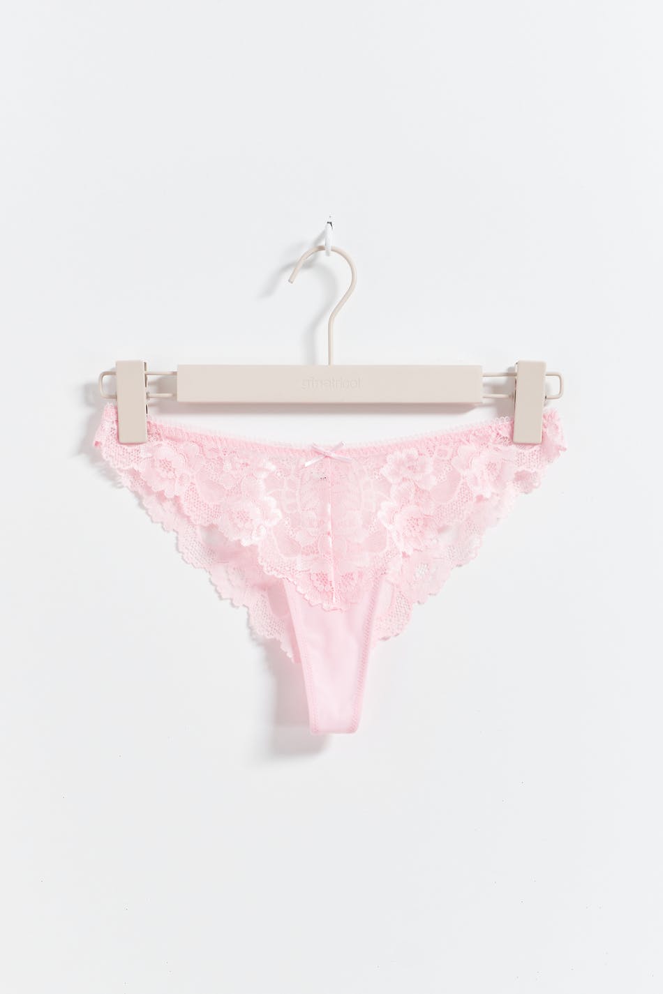 v-shaped lace thong