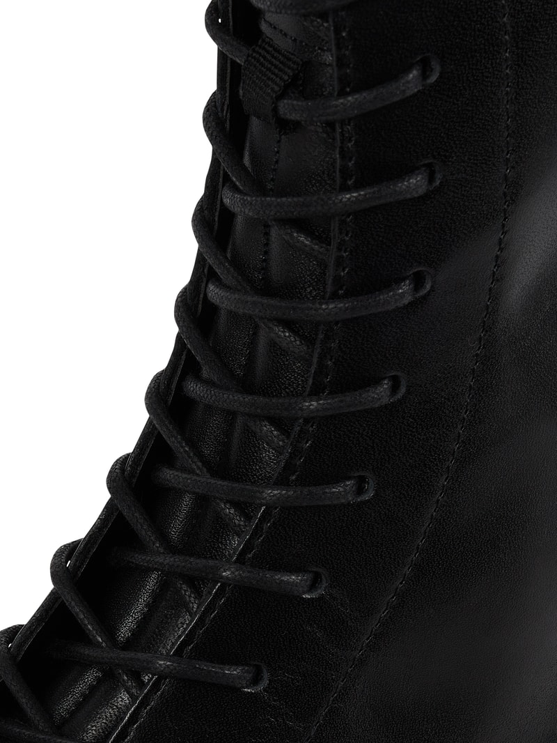 Boots aus Leder Modell 'Cosmo' in schwarz