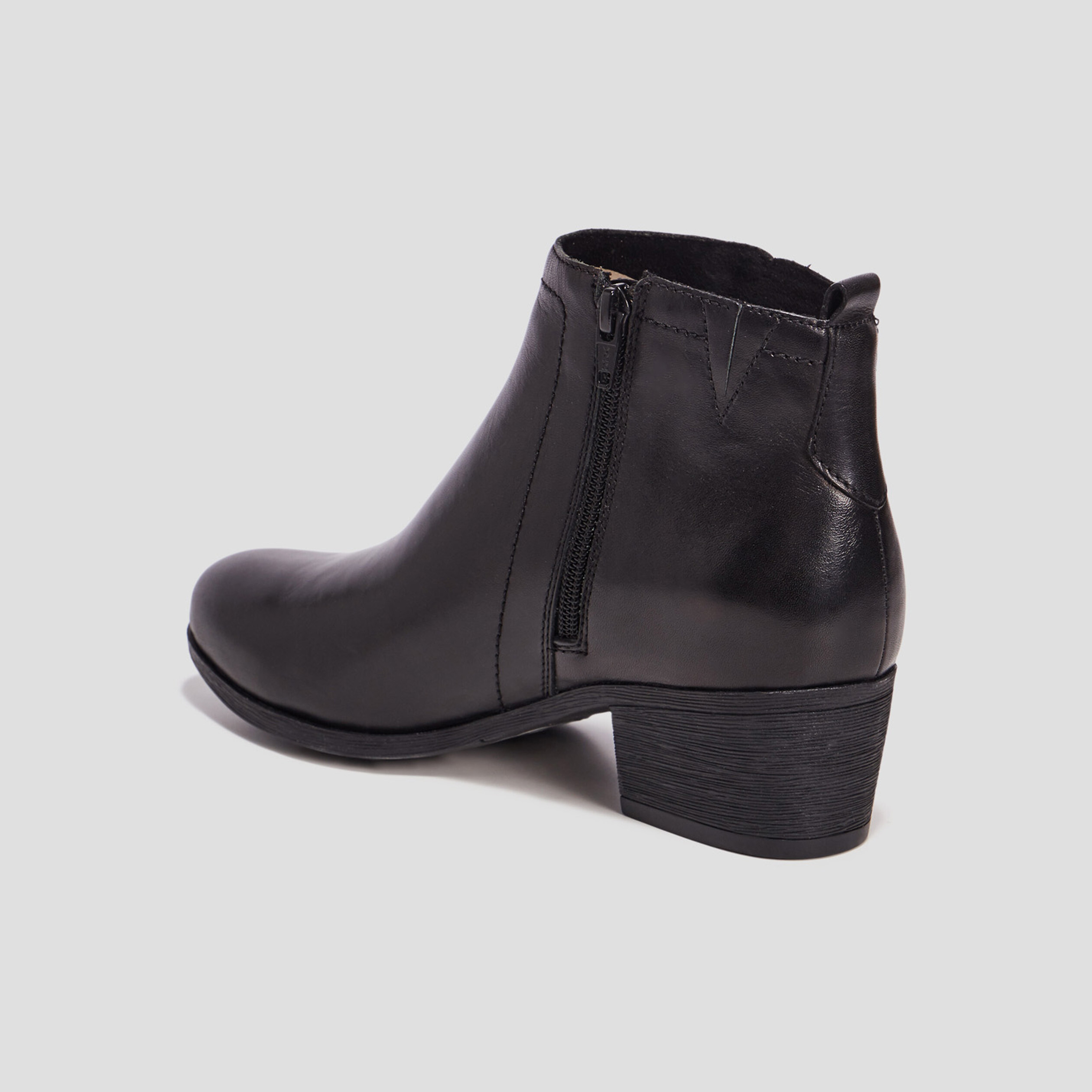 Bottines à talons en cuir noir femme | La Halle
