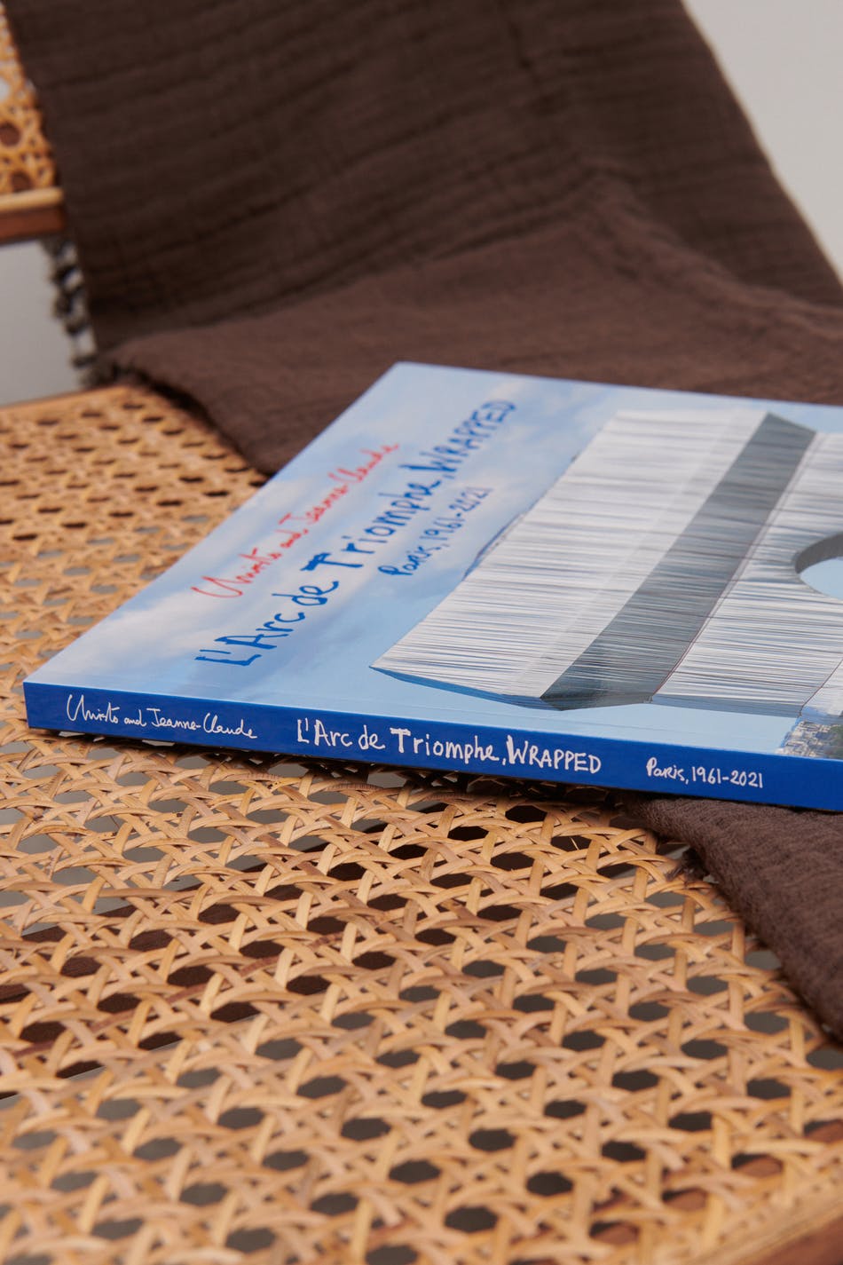New mags larc de triomphe book